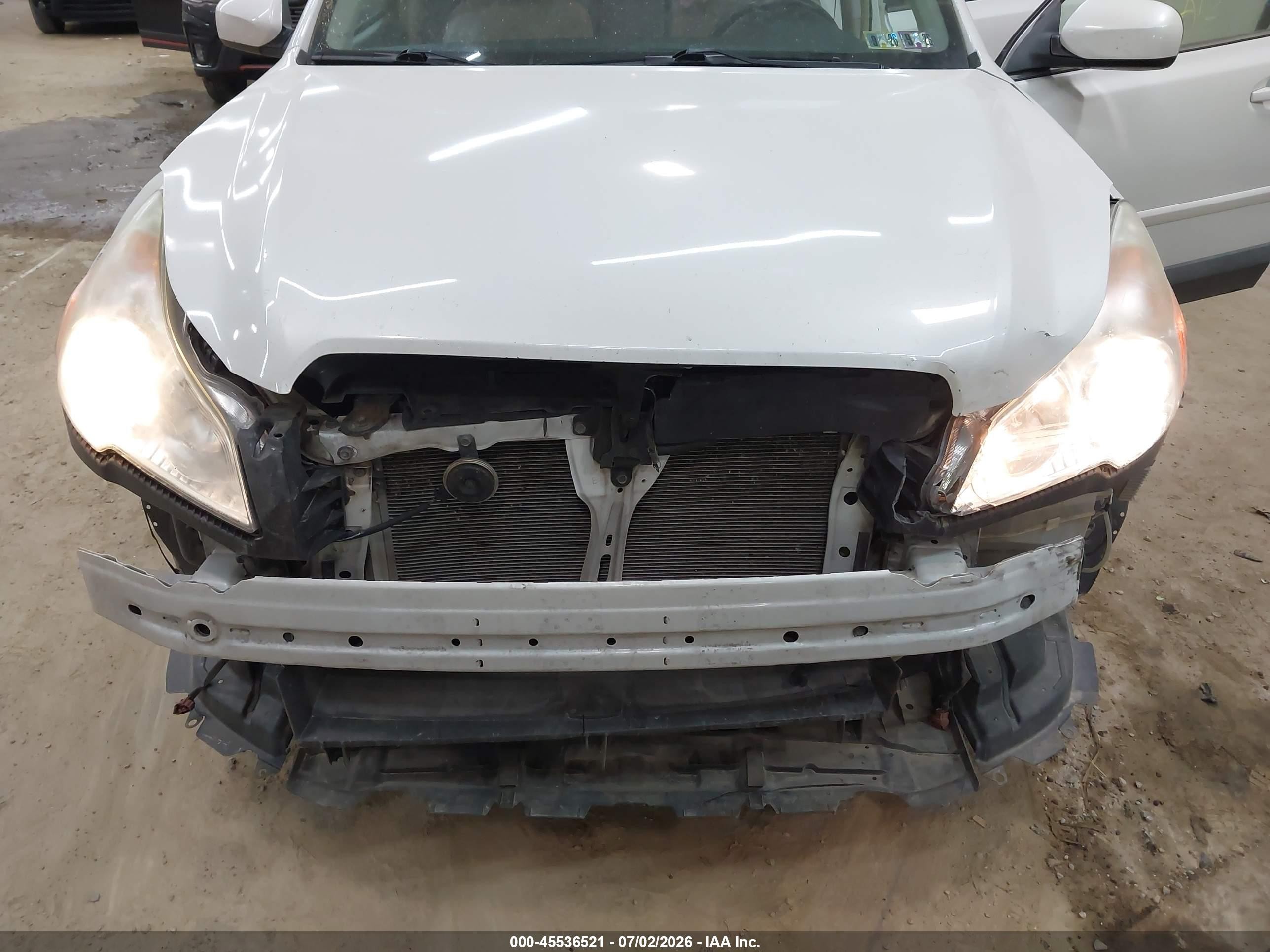 2012 Subaru Outback 2.5i Limited White vin: 4S4BRBKC6C3238502
