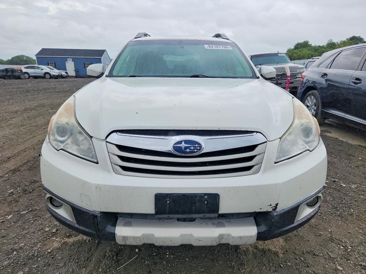 2012 Subaru Outback 2.5i Limited White vin: 4S4BRBKC6C3253727