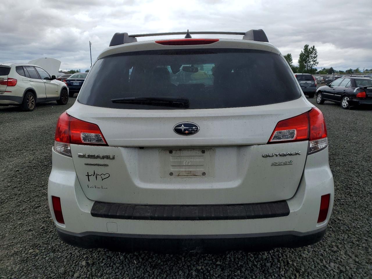2012 Subaru Outback 2.5i Limited Белый vin: 4S4BRBKC6C3260497