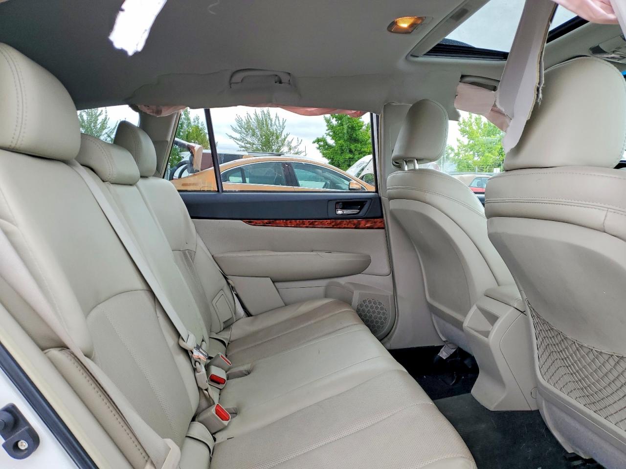 2012 Subaru Outback 2.5i Limited Белый vin: 4S4BRBKC6C3260497