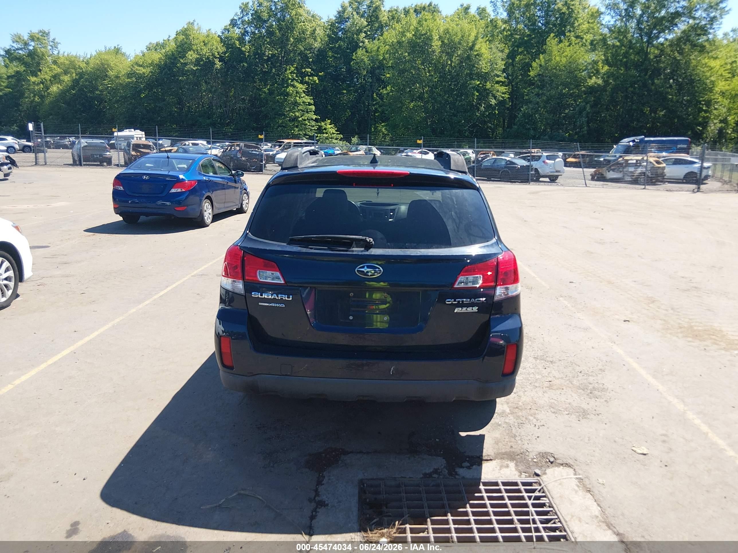 2014 Subaru Outback 2.5i Limited Blue vin: 4S4BRBKC6E3252547