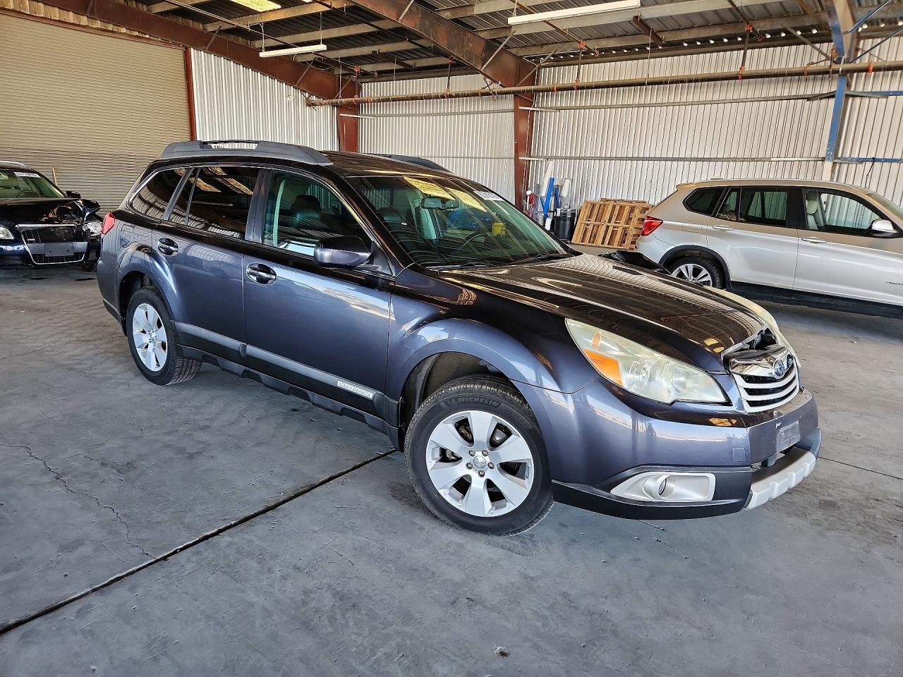 2010 Subaru Outback 2.5i Limited Серый vin: 4S4BRBKC7A3380063
