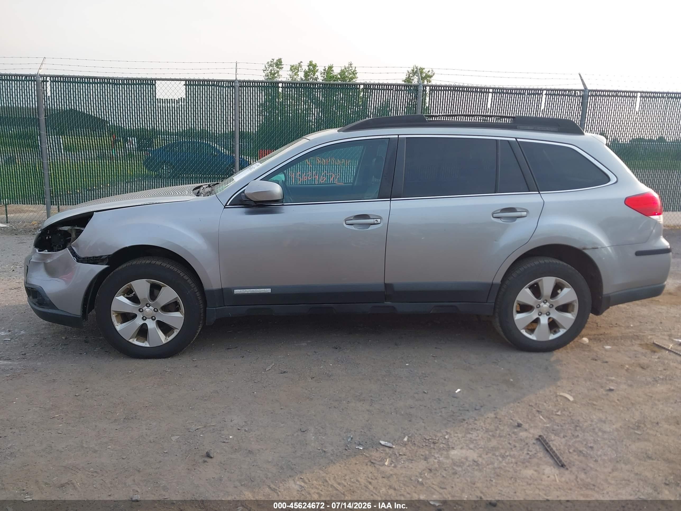2011 Subaru Outback 2.5i Limited Gray vin: 4S4BRBKC7B3327204