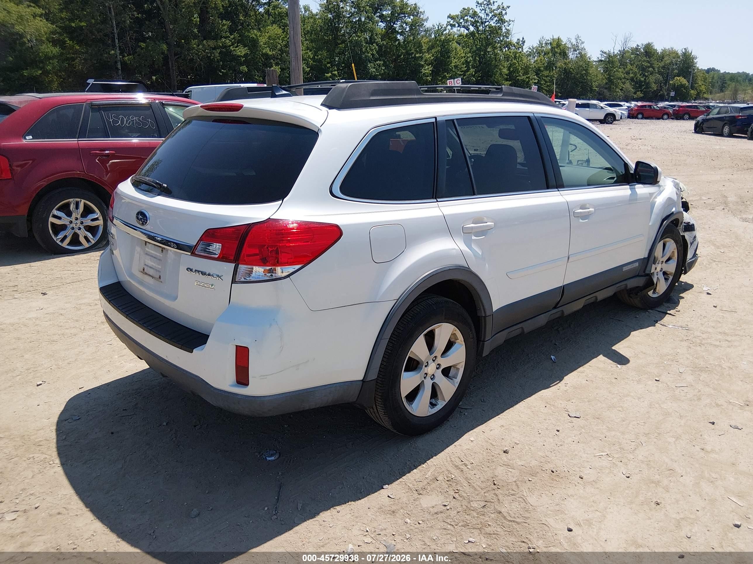2011 Subaru Outback 2.5i Limited White vin: 4S4BRBKC7B3353012