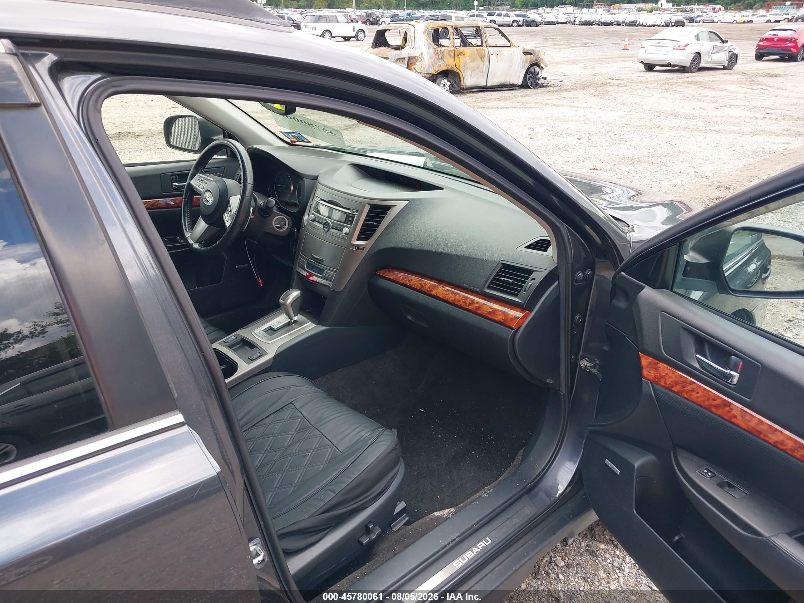 2011 Subaru Outback 2.5i Limited Серый vin: 4S4BRBKC7B3417078