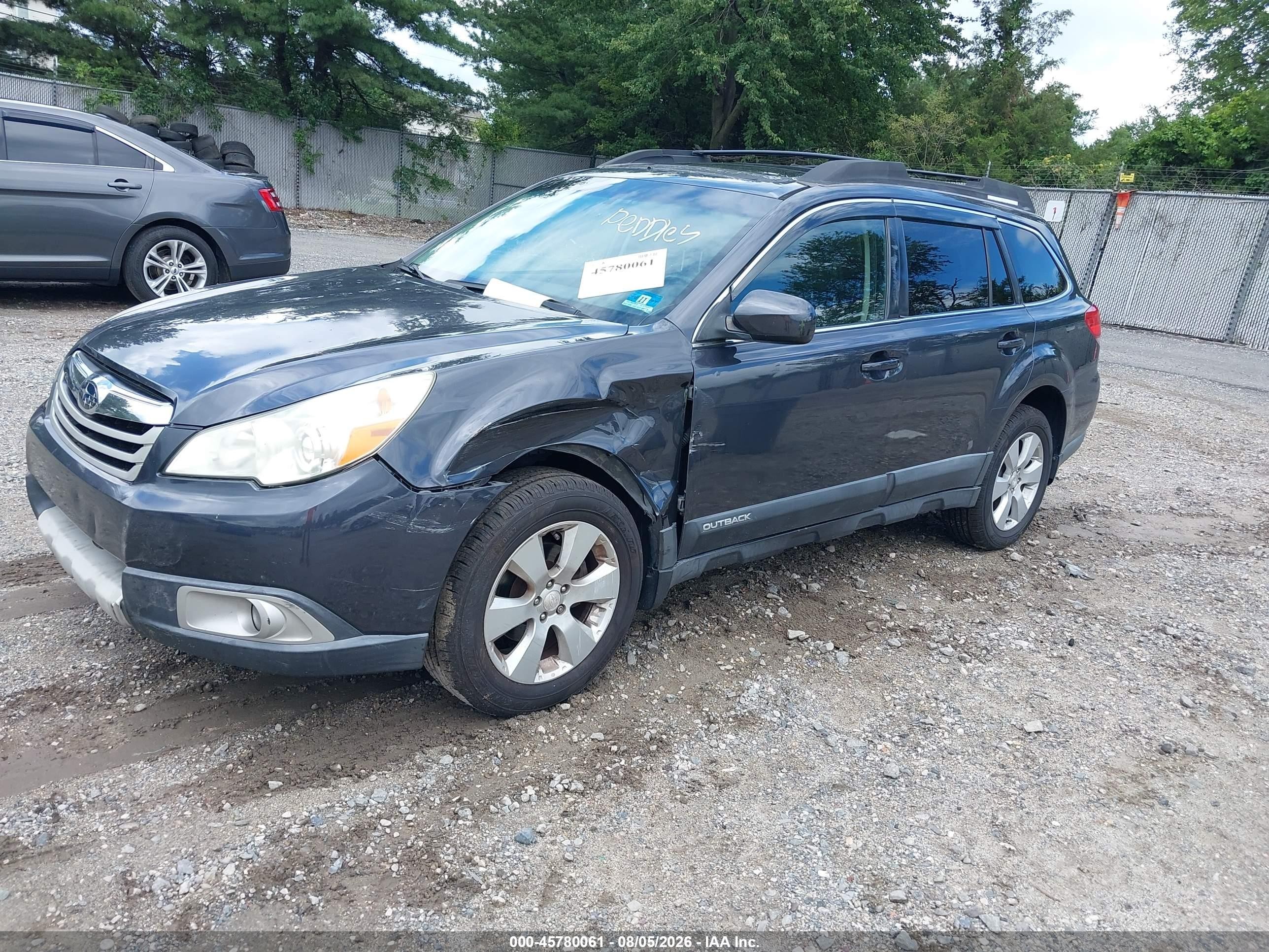 2011 Subaru Outback 2.5i Limited Серый vin: 4S4BRBKC7B3417078