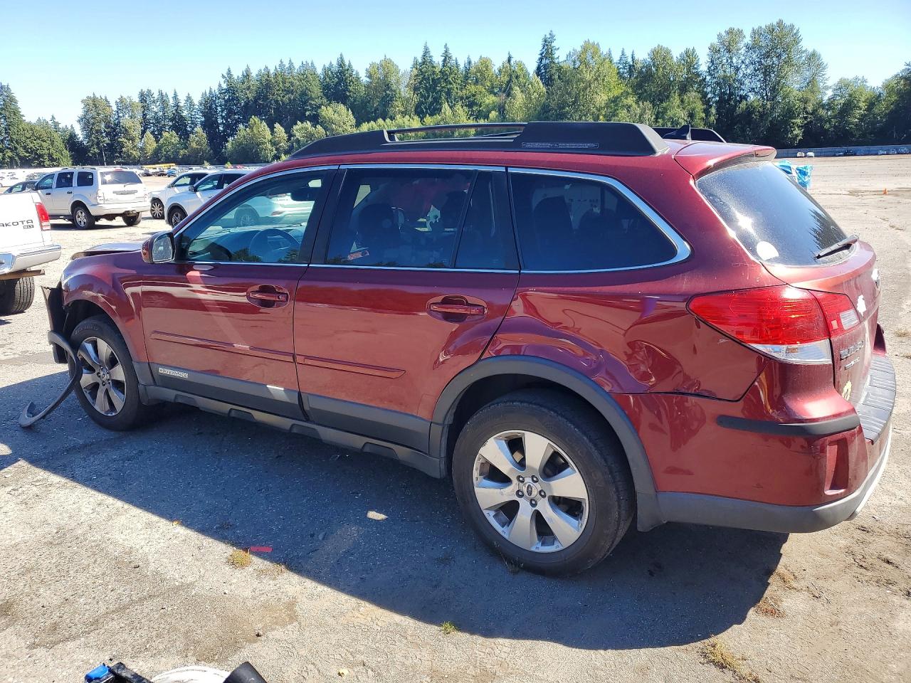 2012 Subaru Outback 2.5i Limited Red vin: 4S4BRBKC7C3202625