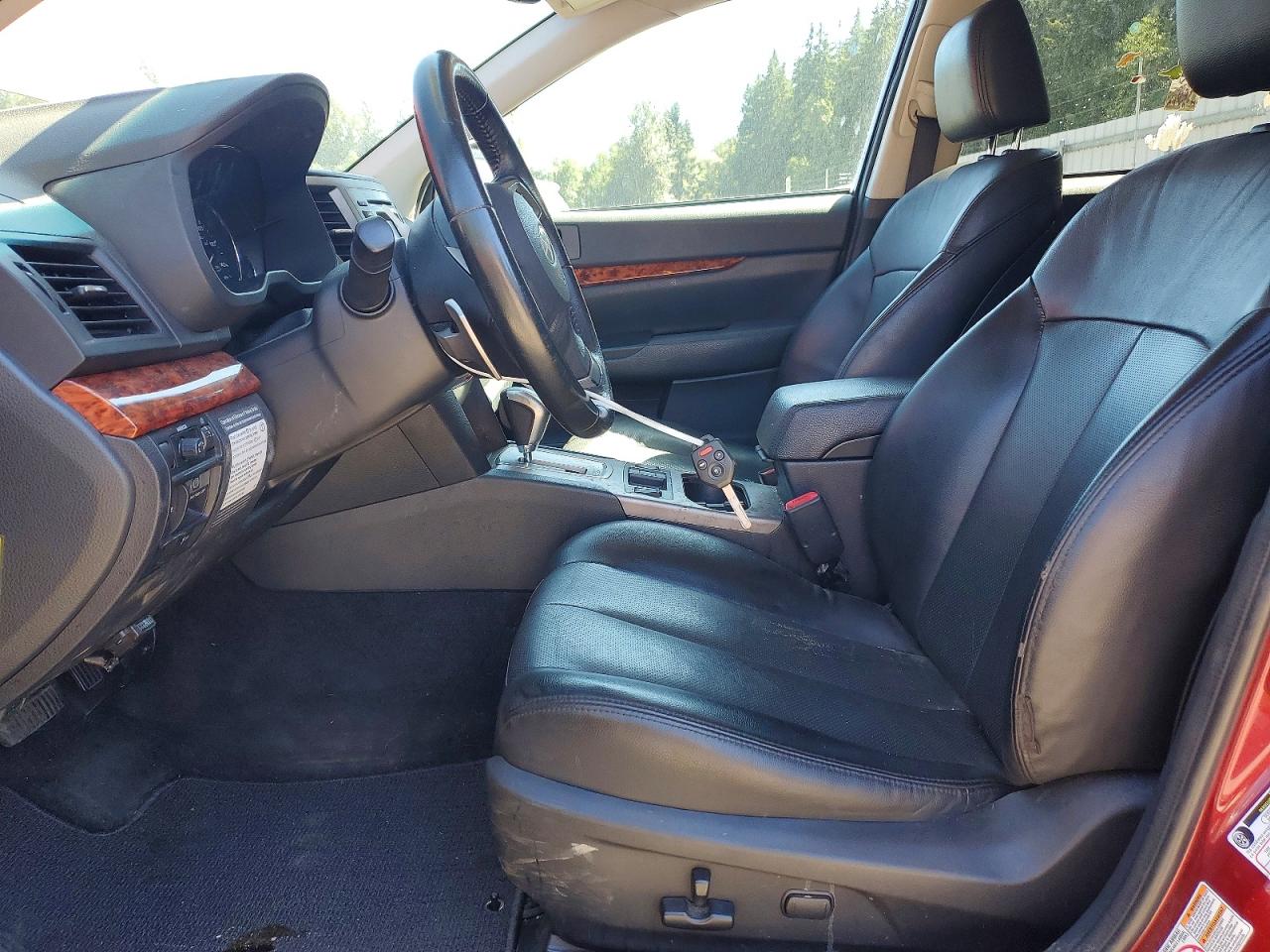 2012 Subaru Outback 2.5i Limited Red vin: 4S4BRBKC7C3202625