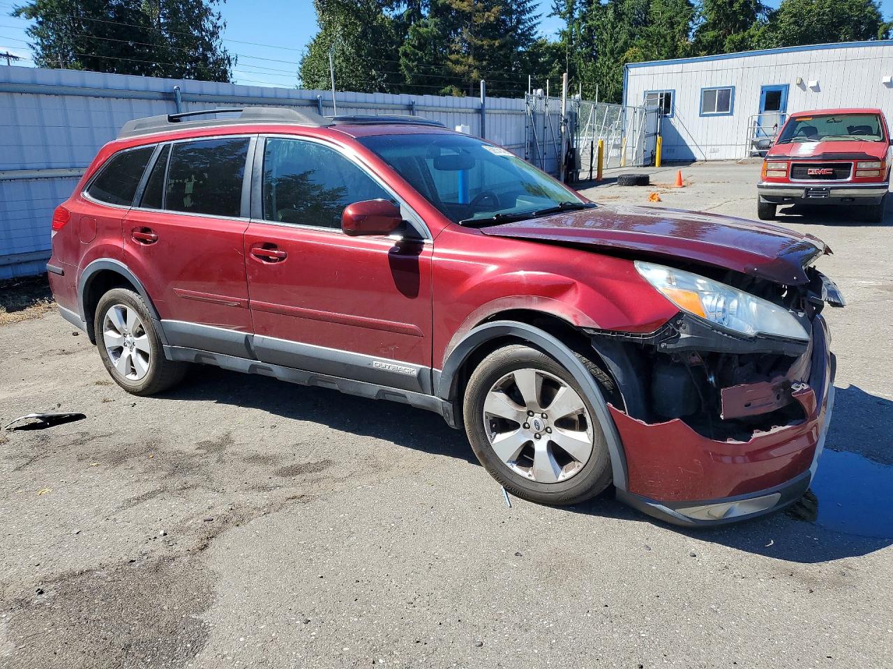 2012 Subaru Outback 2.5i Limited Red vin: 4S4BRBKC7C3202625