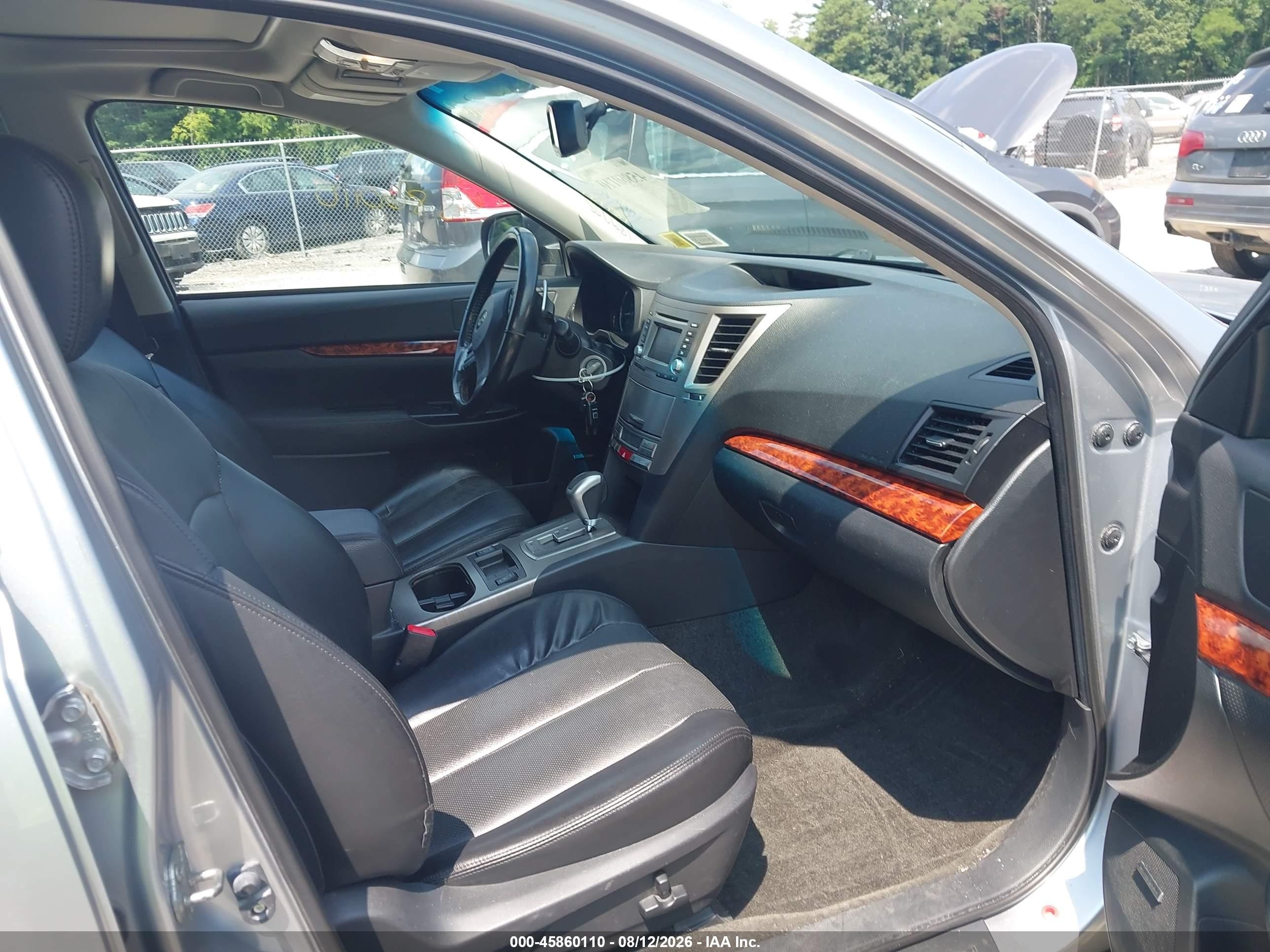 2012 Subaru Outback 2.5i Limited Silver vin: 4S4BRBKC7C3221580