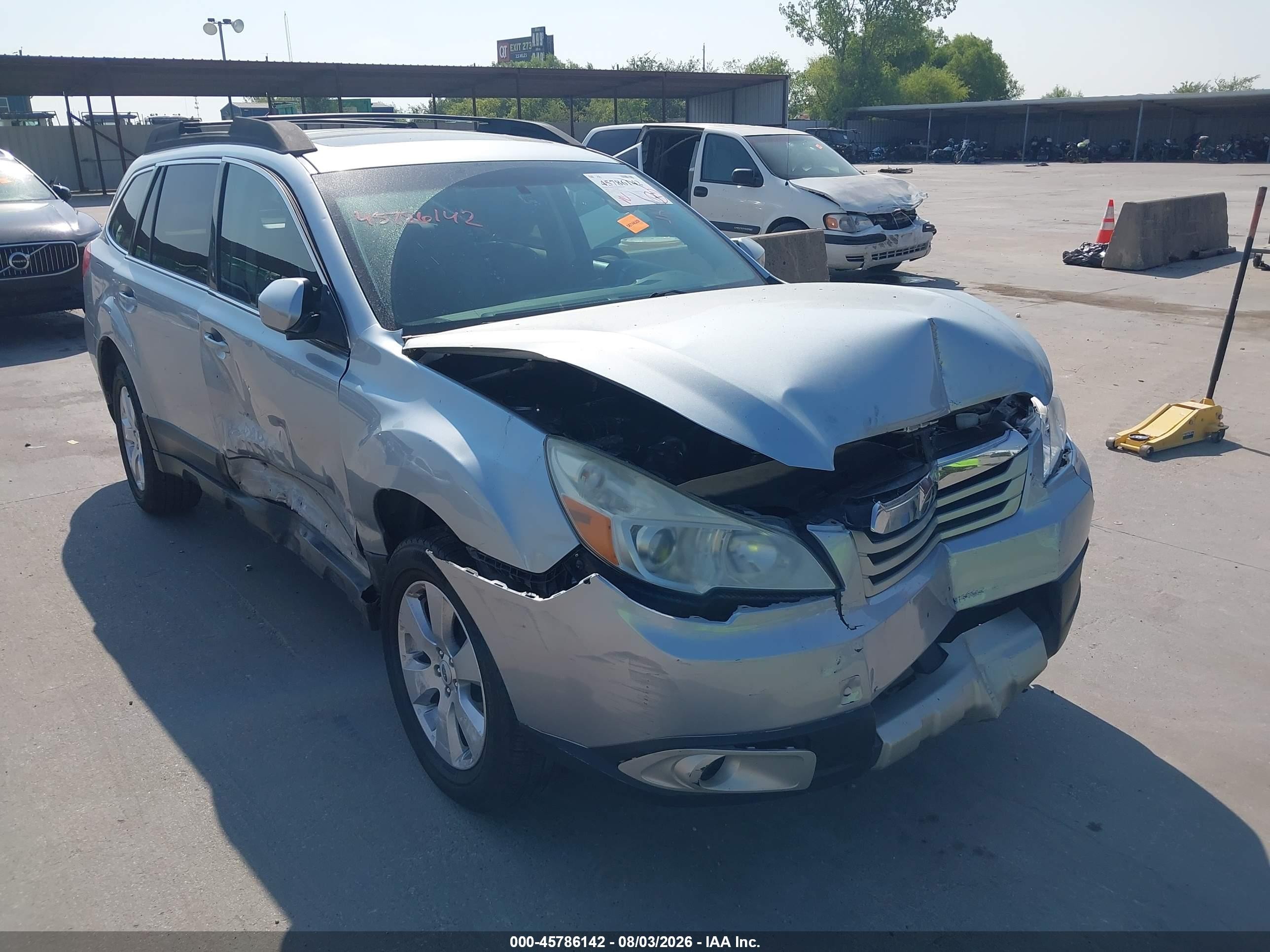 2012 Subaru Outback 2.5i Limited Silver vin: 4S4BRBKC7C3266356