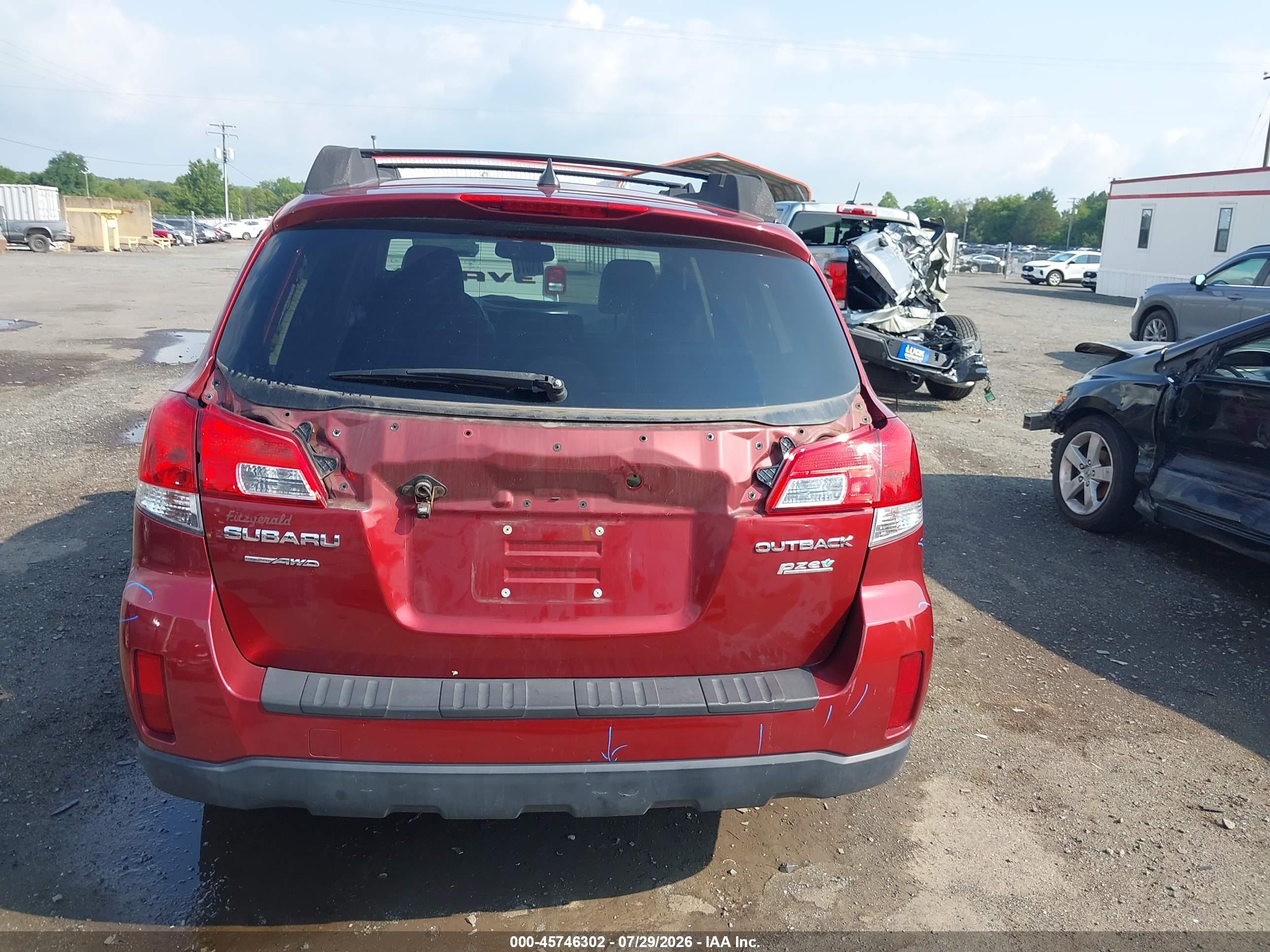 2013 Subaru Outback 2.5i Limited Red vin: 4S4BRBKC7D3233438