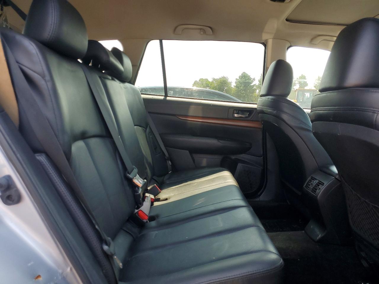 2013 Subaru Outback 2.5i Limited Silver vin: 4S4BRBKC7D3248344