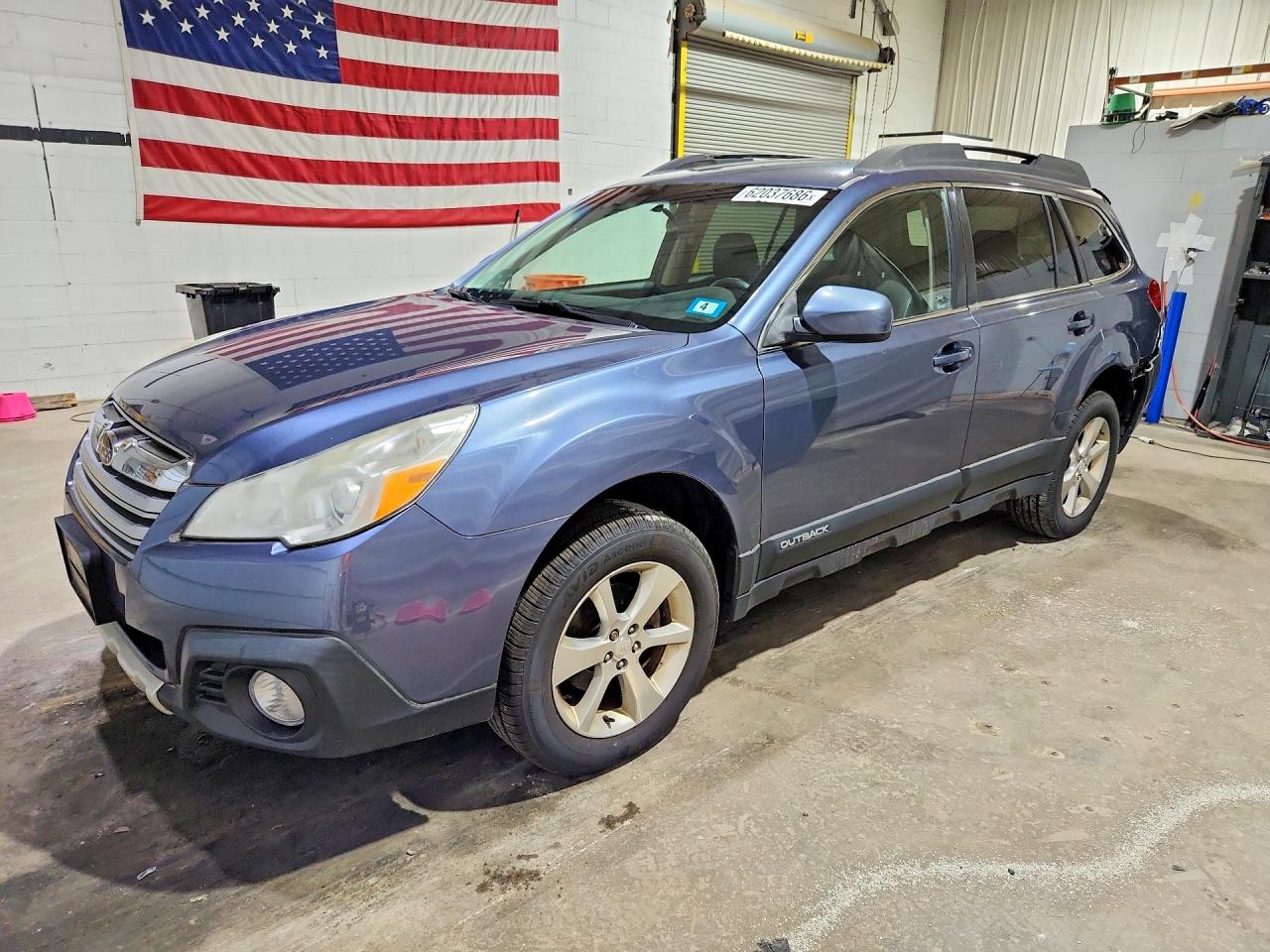 2014 Subaru Outback 2.5i Limited Blue vin: 4S4BRBKC7E3285623