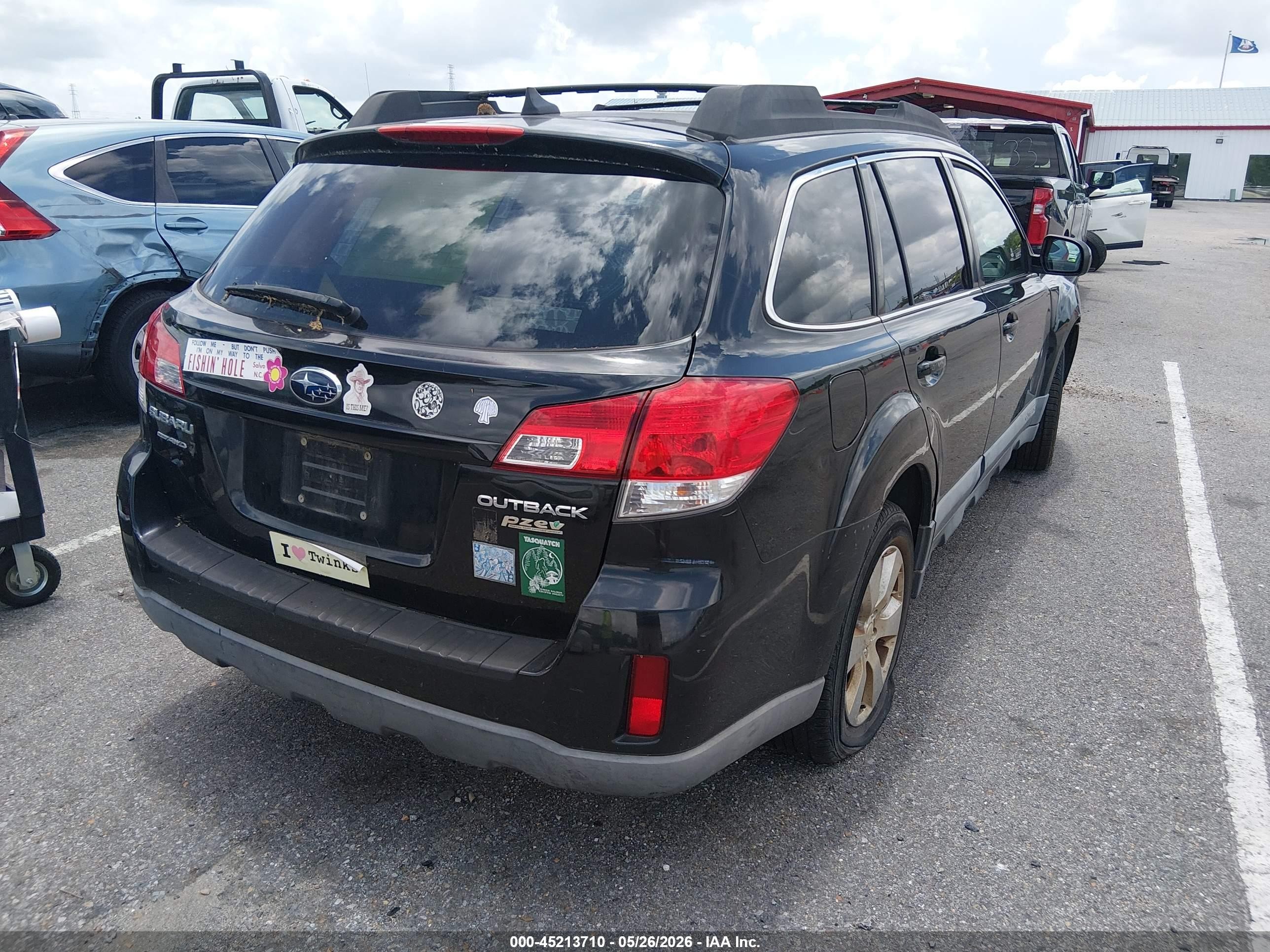 2011 Subaru Outback 2.5i Limited Black vin: 4S4BRBKC8B3313831