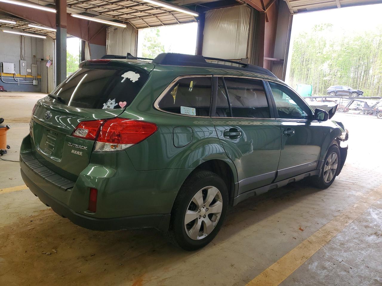 2011 Subaru Outback 2.5i Limited Green vin: 4S4BRBKC8B3342410