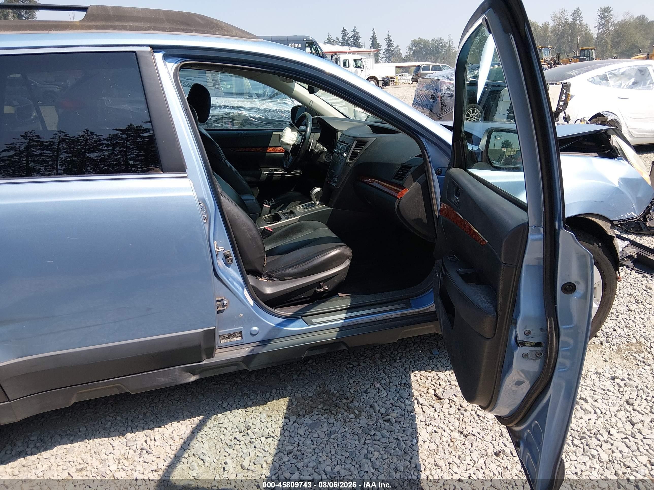 2011 Subaru Outback 2.5i Limited Blue vin: 4S4BRBKC8B3386214