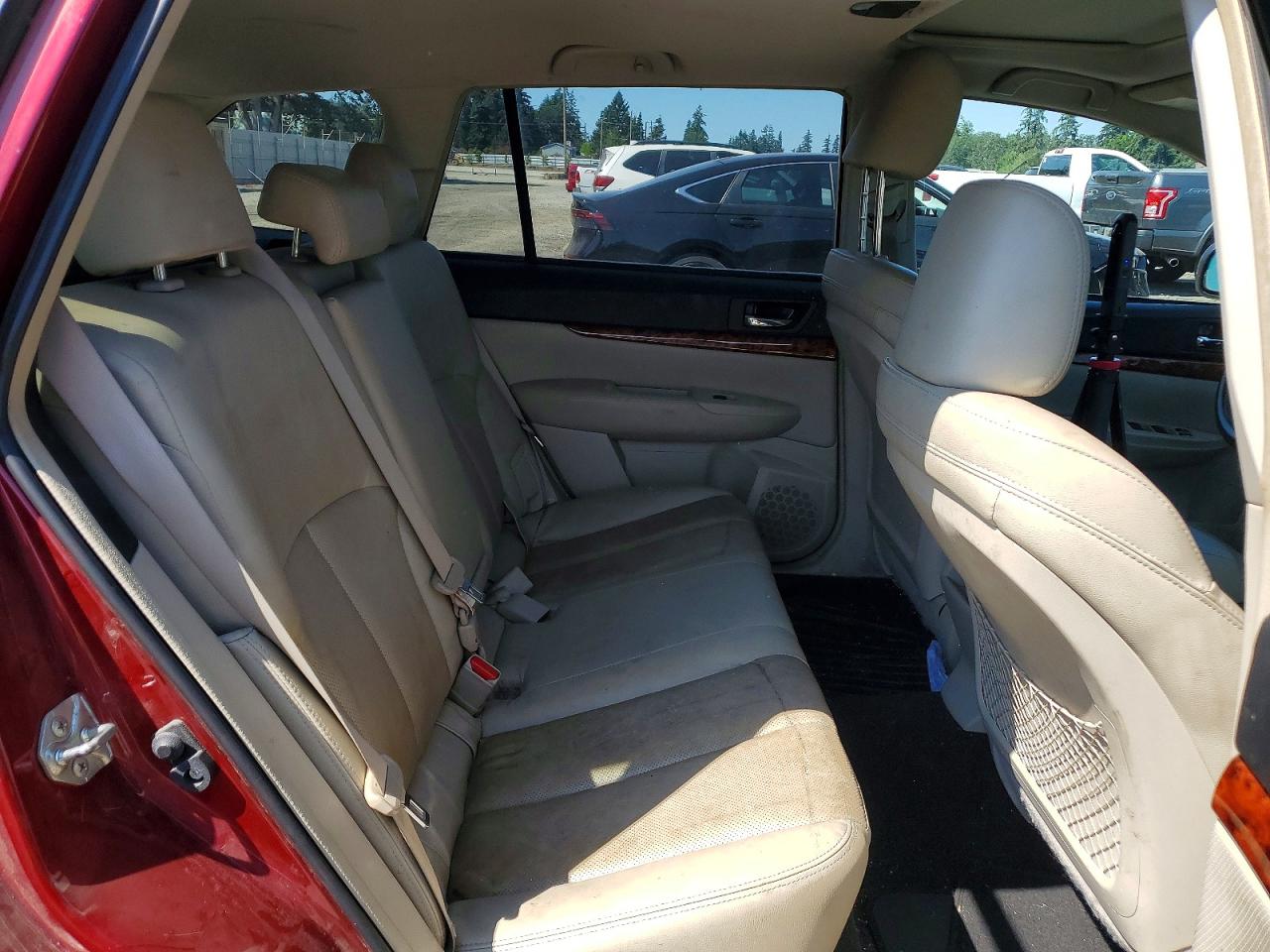 2011 Subaru Outback 2.5i Limited Красный vin: 4S4BRBKC8B3390747