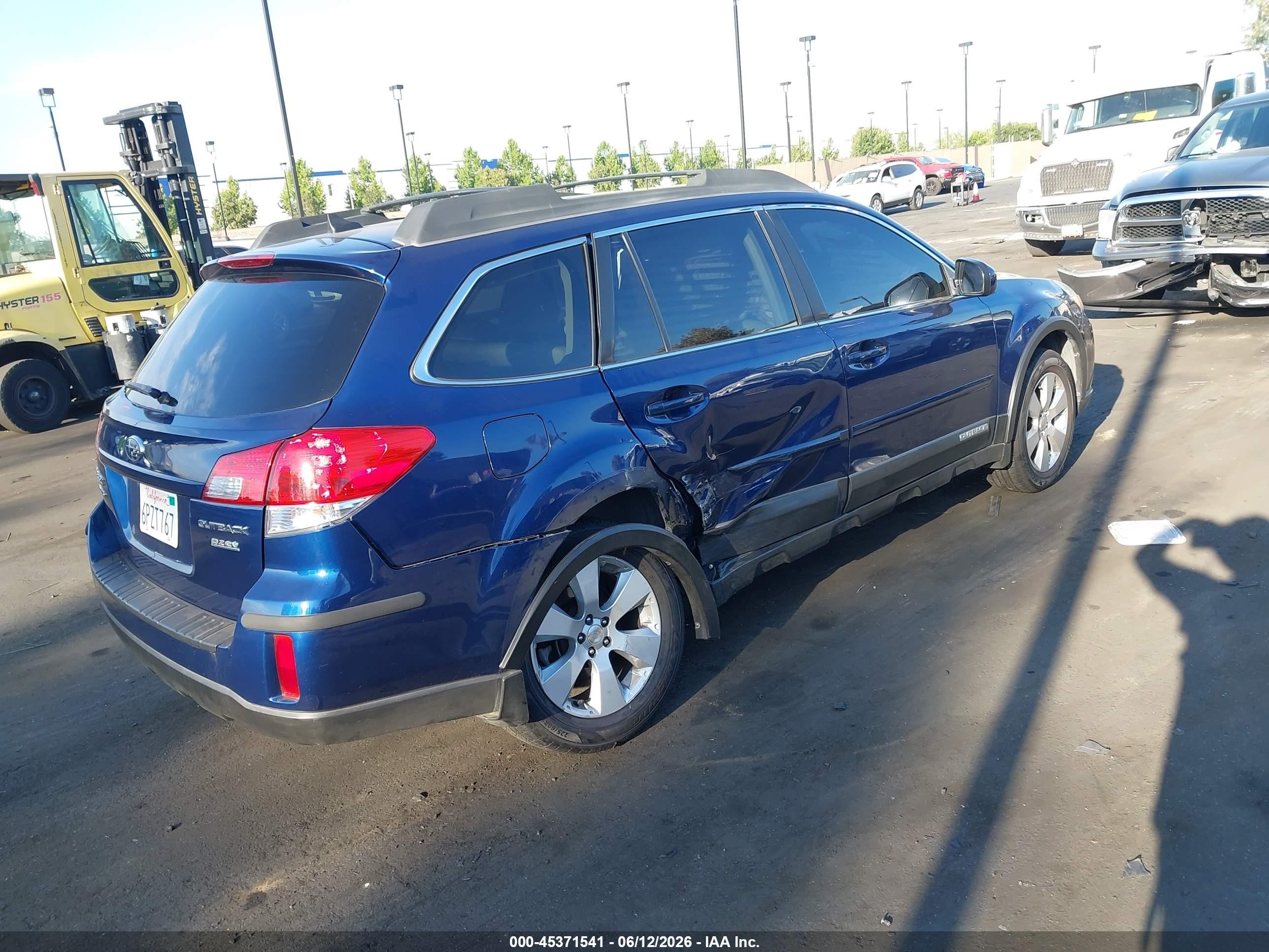 2011 Subaru Outback 2.5i Limited Blue vin: 4S4BRBKC8B3391400