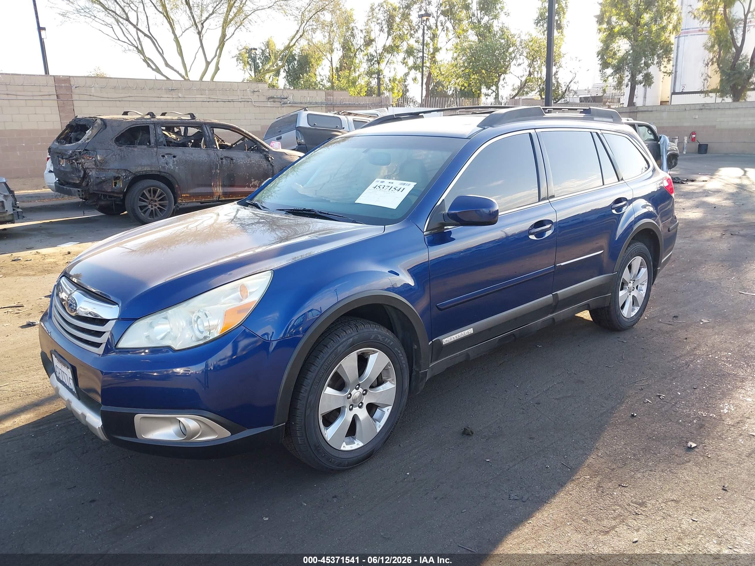 2011 Subaru Outback 2.5i Limited Blue vin: 4S4BRBKC8B3391400