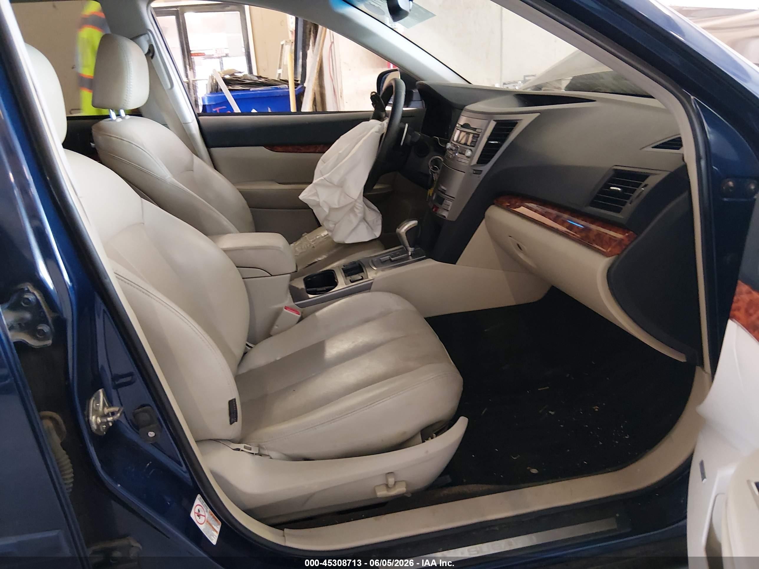2011 Subaru Outback 2.5i Limited Blue vin: 4S4BRBKC8B3408793