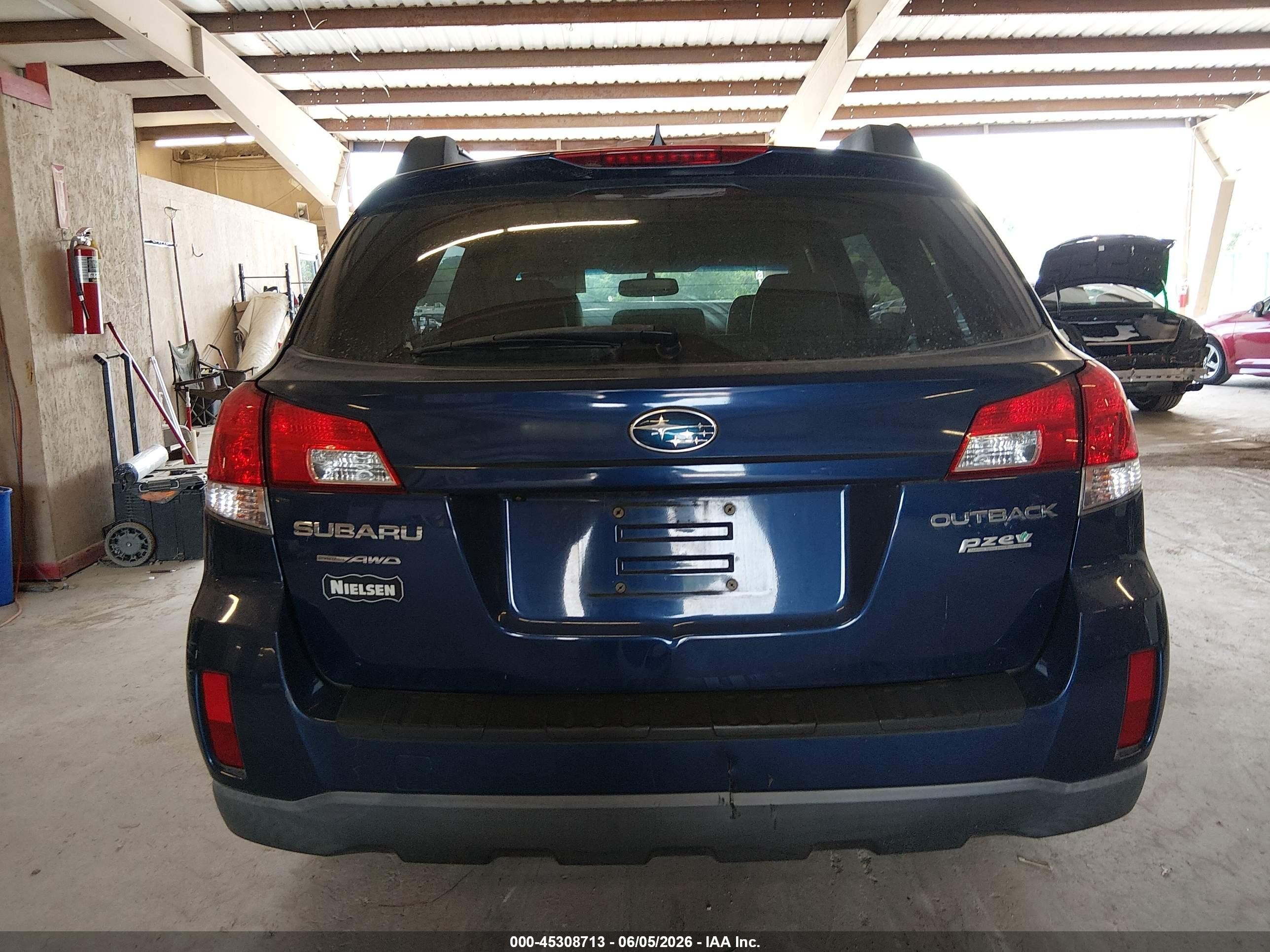 2011 Subaru Outback 2.5i Limited Blue vin: 4S4BRBKC8B3408793