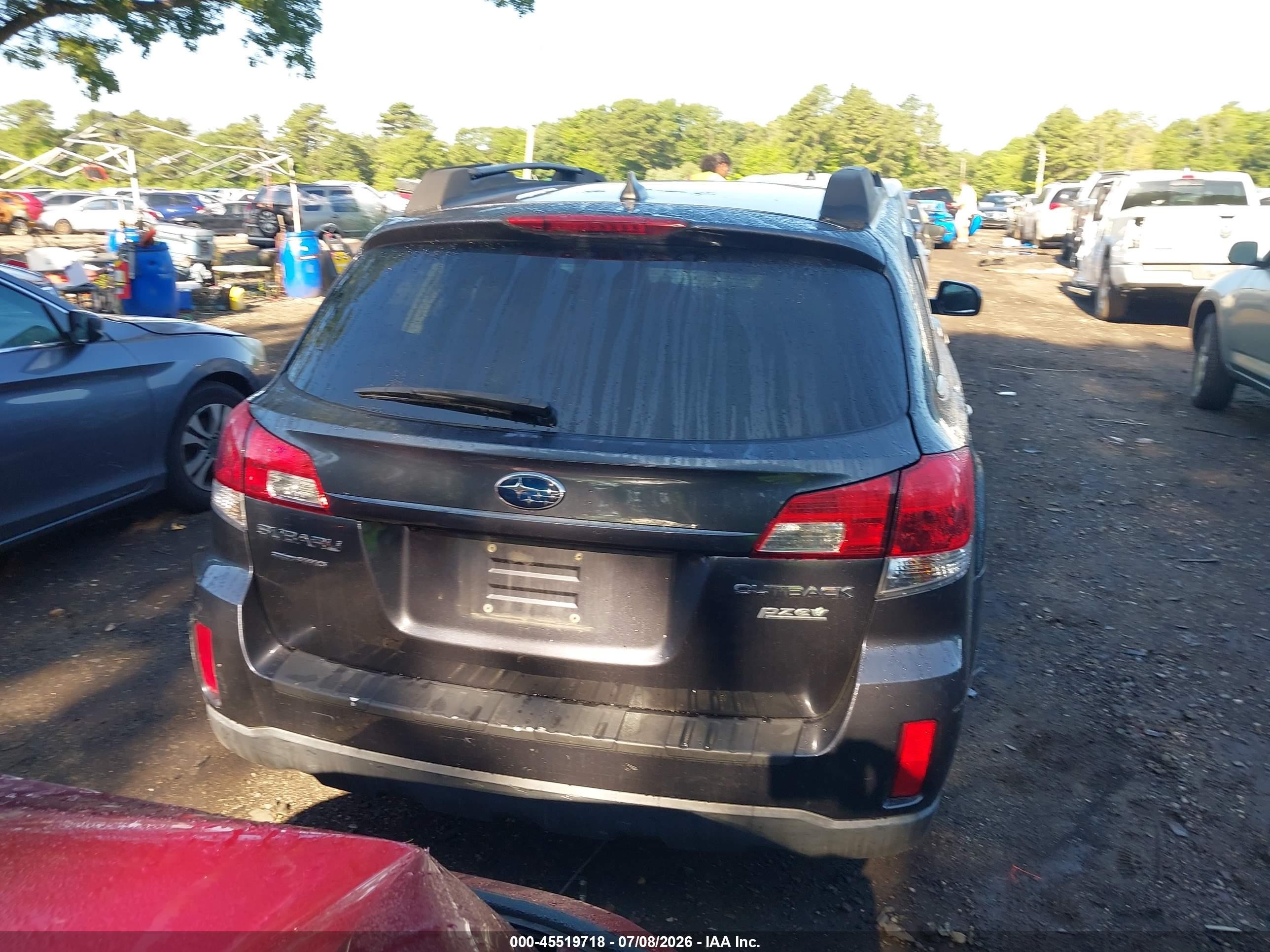 2011 Subaru Outback 2.5i Limited Gray vin: 4S4BRBKC8B3421222