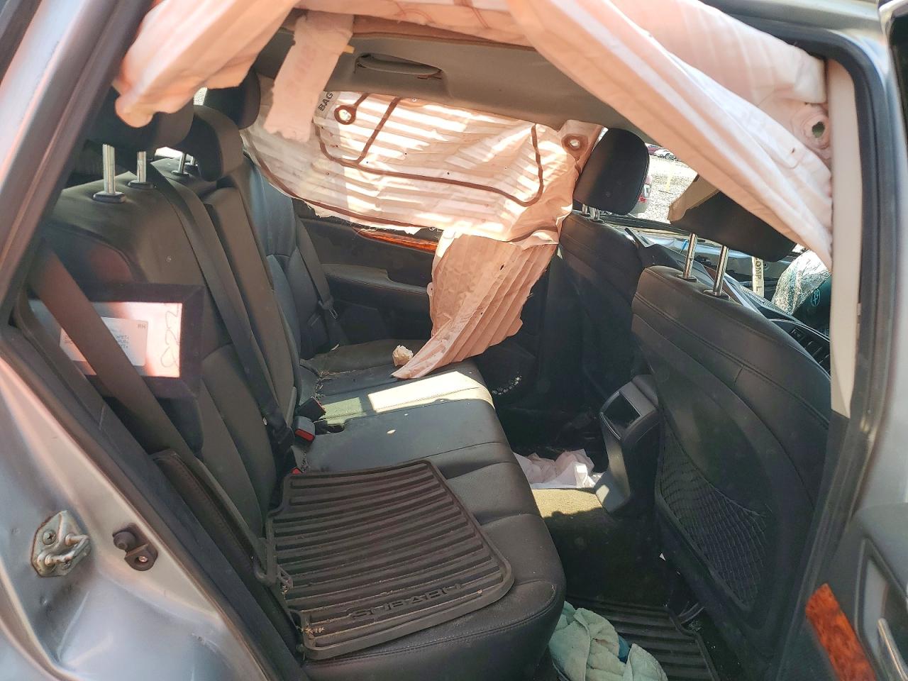 2012 Subaru Outback 2.5i Limited Серебряный vin: 4S4BRBKC8C3239361