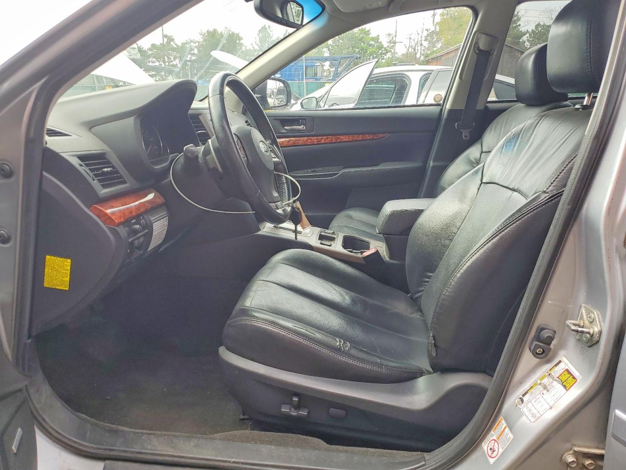 2012 Subaru Outback 2.5i Limited Серебряный vin: 4S4BRBKC8C3283313