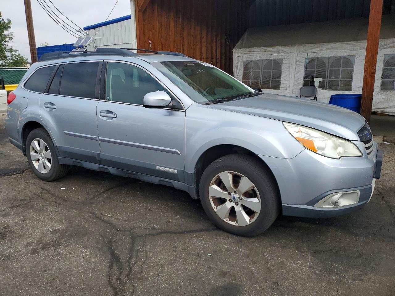 2012 Subaru Outback 2.5i Limited Серебряный vin: 4S4BRBKC8C3283313