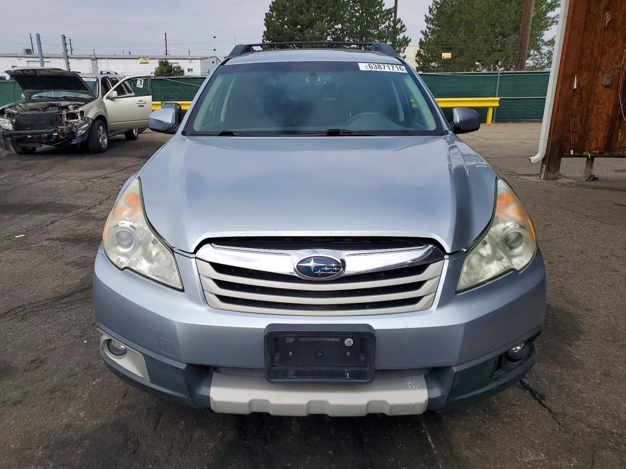 2012 Subaru Outback 2.5i Limited Серебряный vin: 4S4BRBKC8C3283313