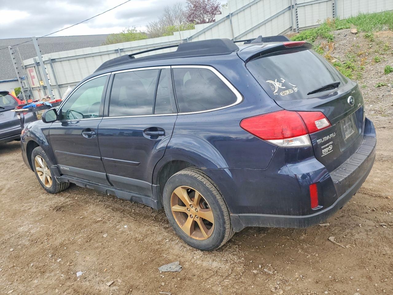 2013 Subaru Outback 2.5i Limited Blue vin: 4S4BRBKC8D3216163