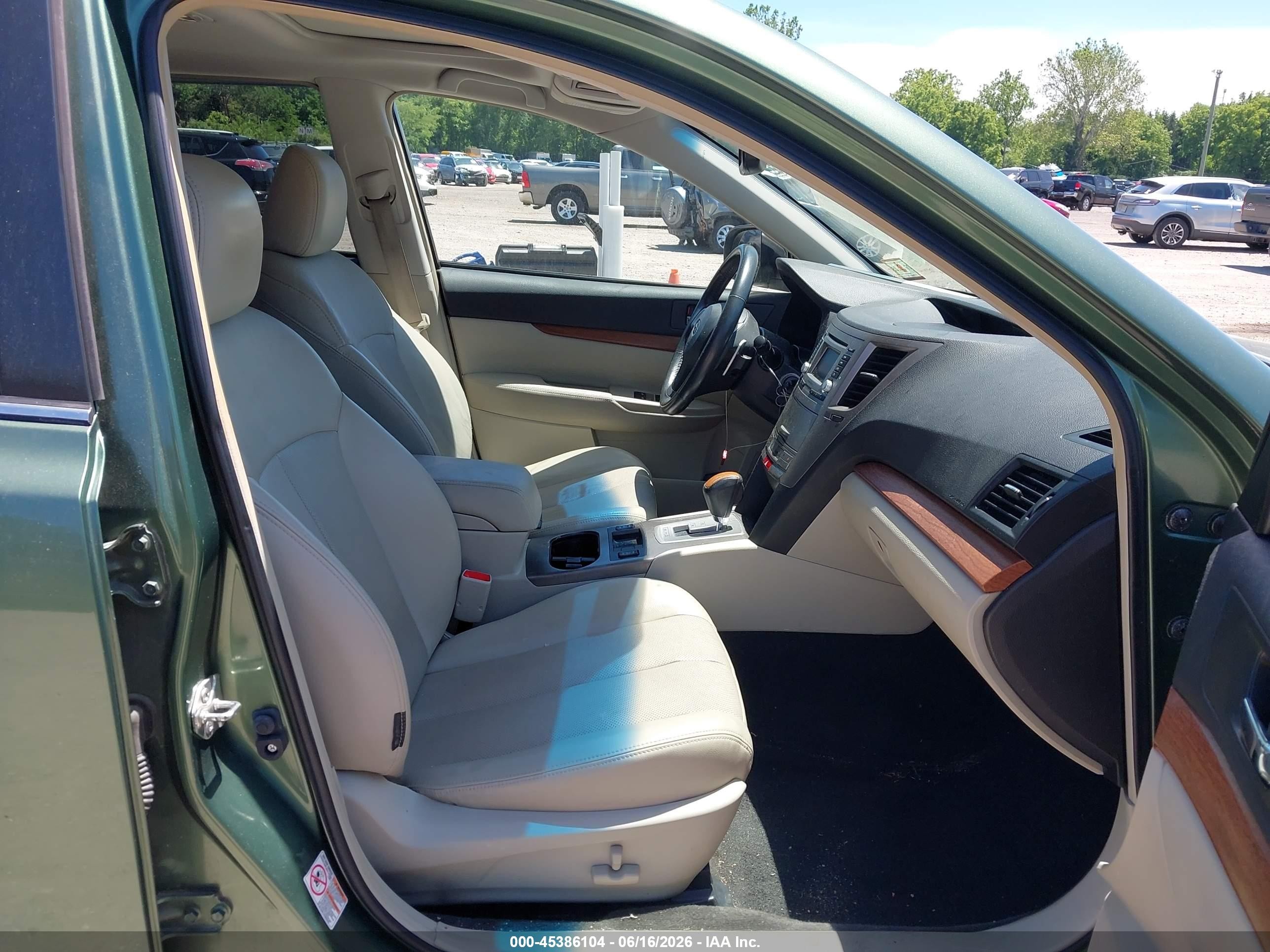 2013 Subaru Outback 2.5i Limited Green vin: 4S4BRBKC8D3228734