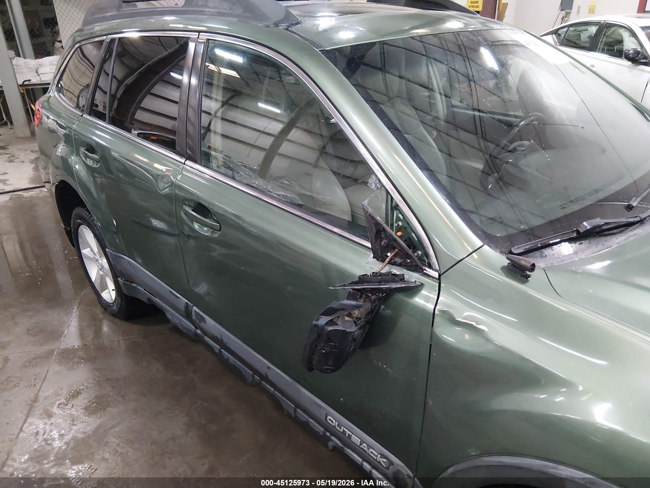 2013 Subaru Outback 2.5i Limited Green vin: 4S4BRBKC8D3324895