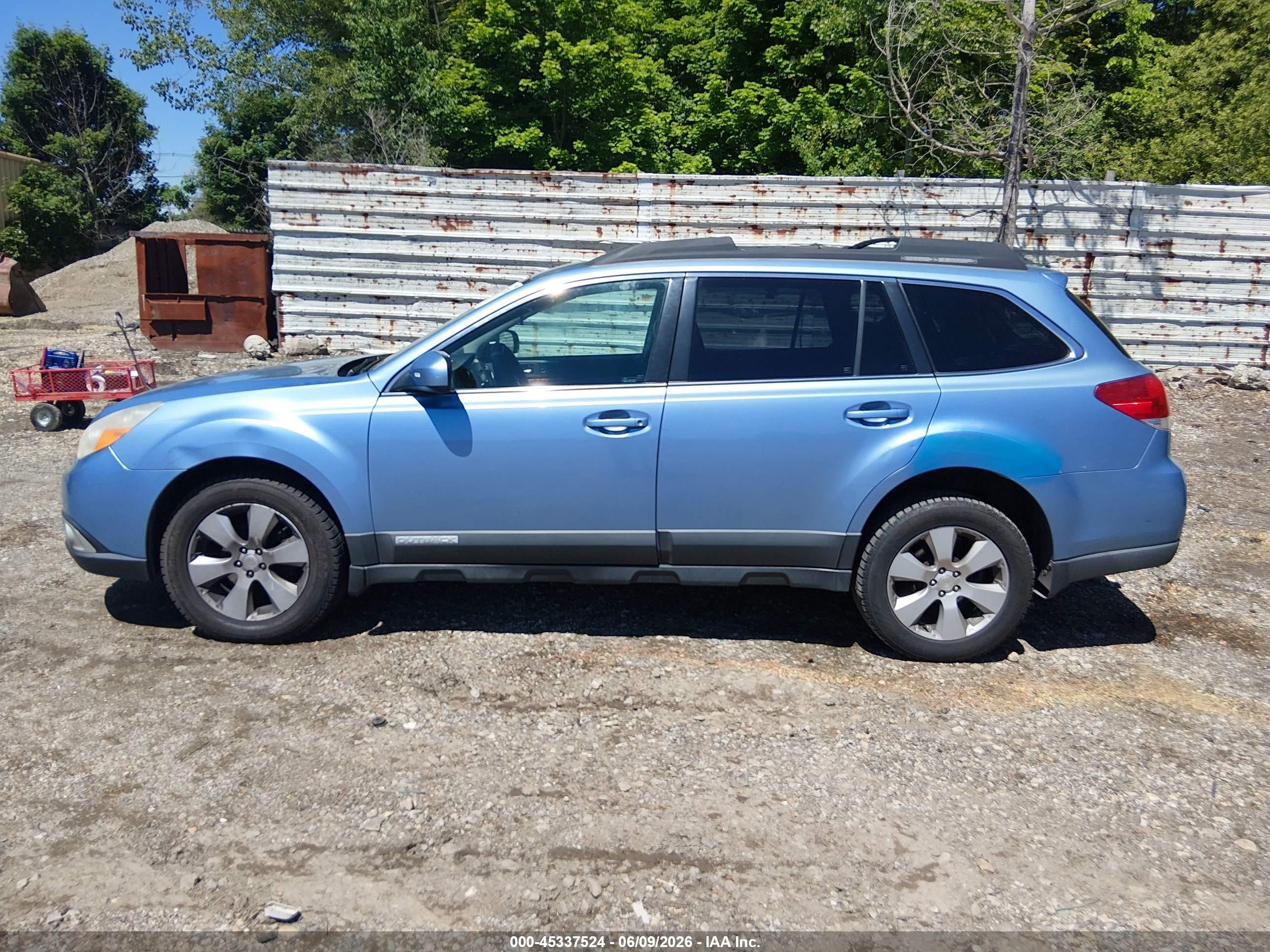 2010 Subaru Outback 2.5i Limited Blue vin: 4S4BRBKC9A3366925