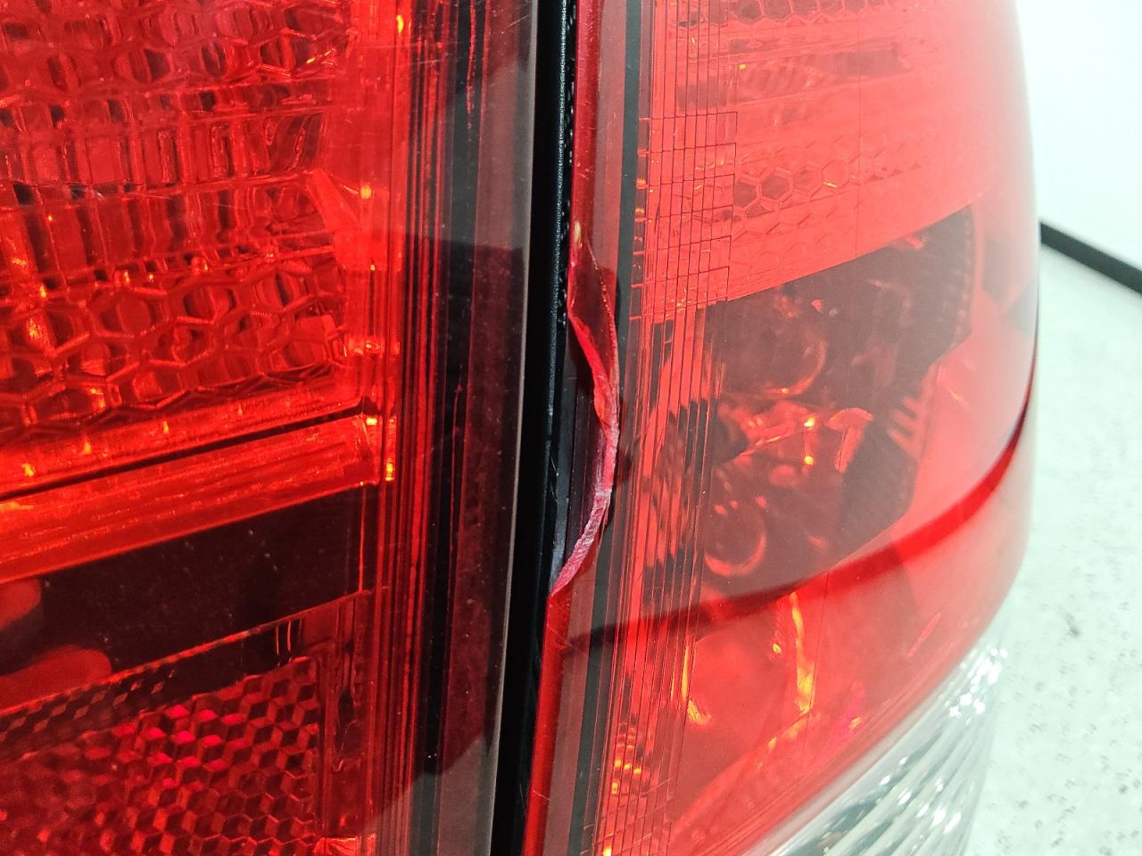 2011 Subaru Outback 2.5i Limited Серый vin: 4S4BRBKC9B3315183 Damage: Left Tail Light, Broken, Replacement Required