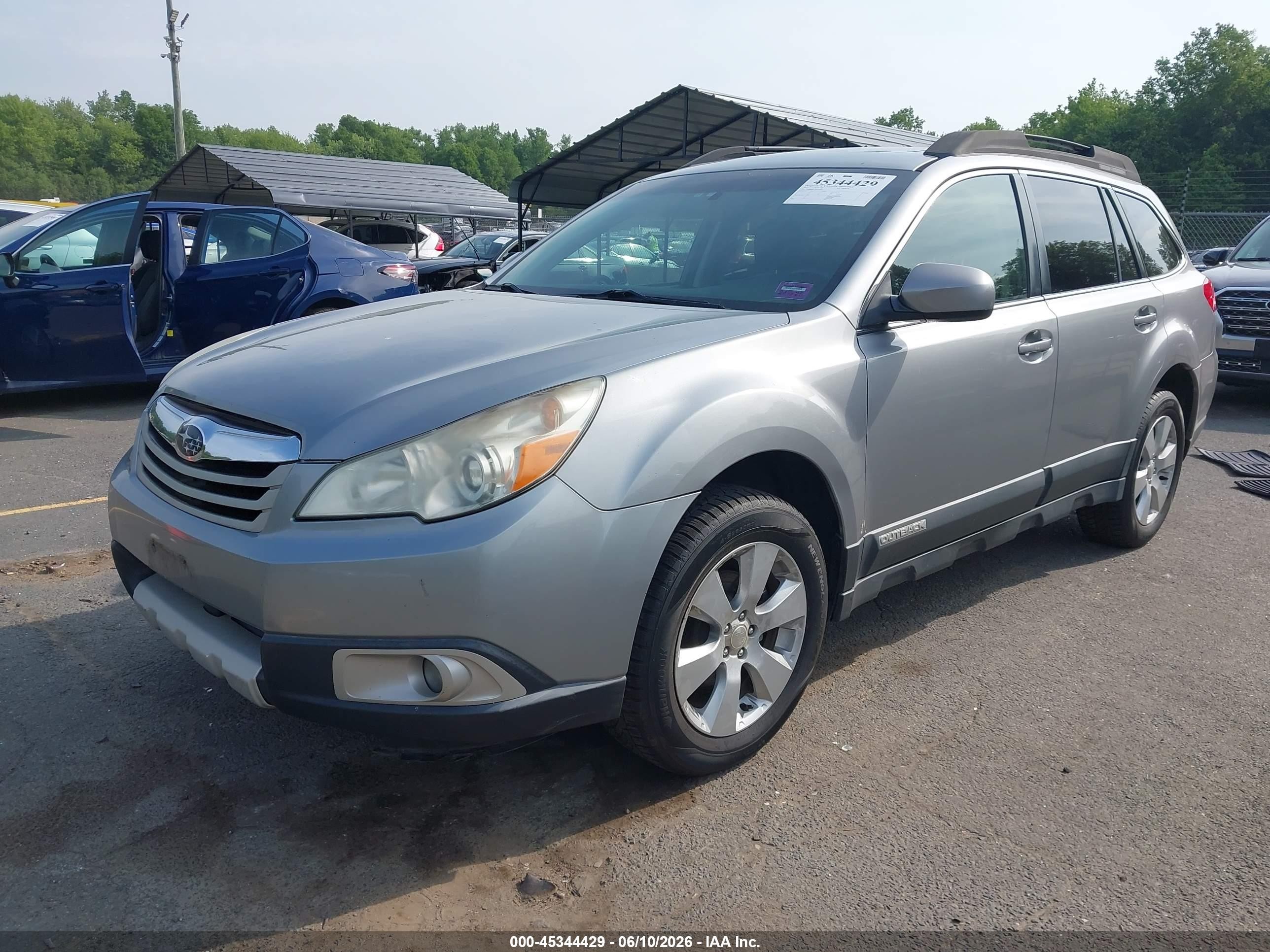 2011 Subaru Outback 2.5i Limited Silver vin: 4S4BRBKC9B3334493