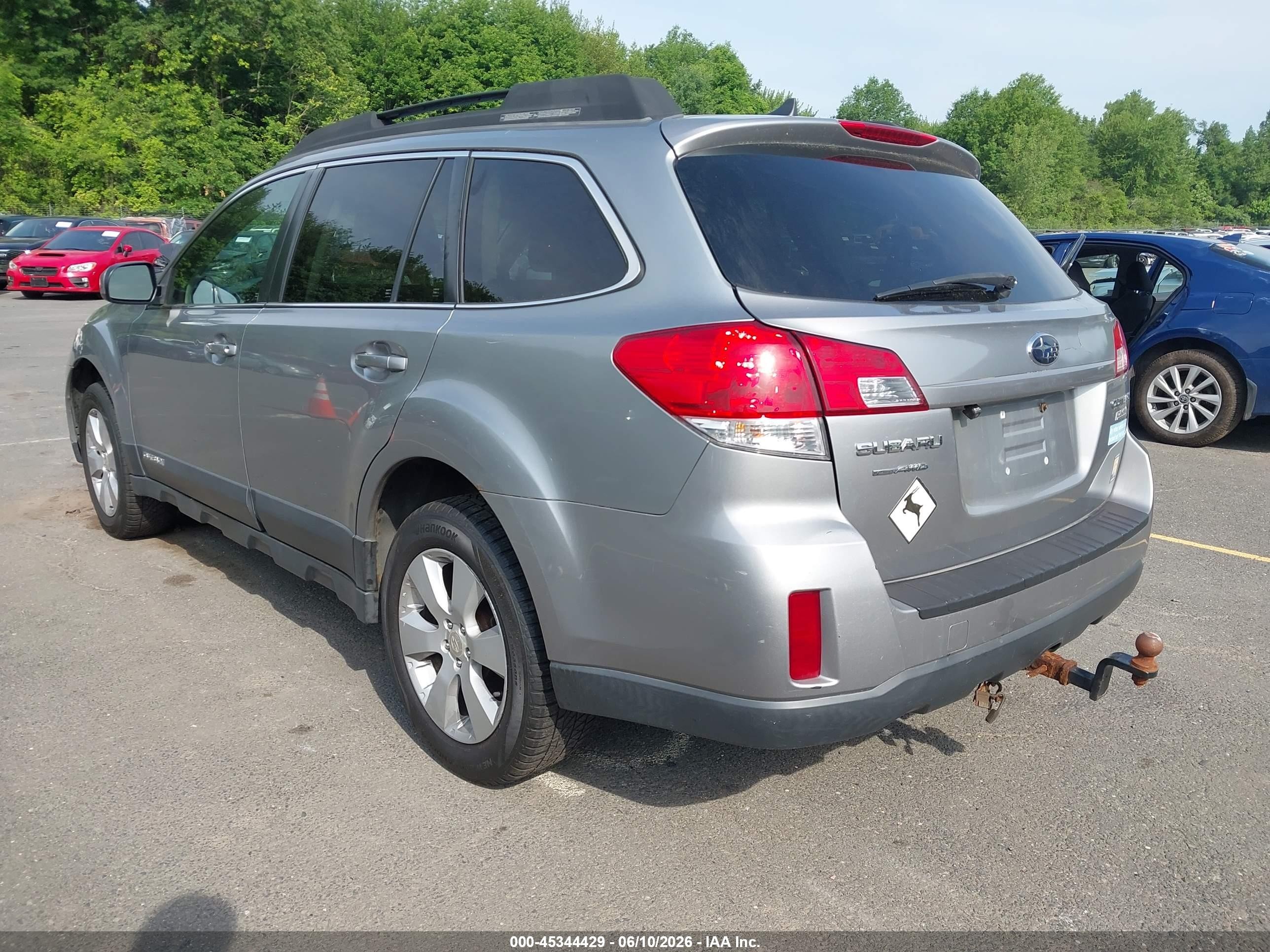 2011 Subaru Outback 2.5i Limited Silver vin: 4S4BRBKC9B3334493
