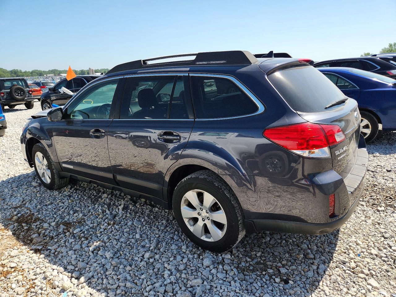 2011 Subaru Outback 2.5i Limited Угольный vin: 4S4BRBKC9B3336132