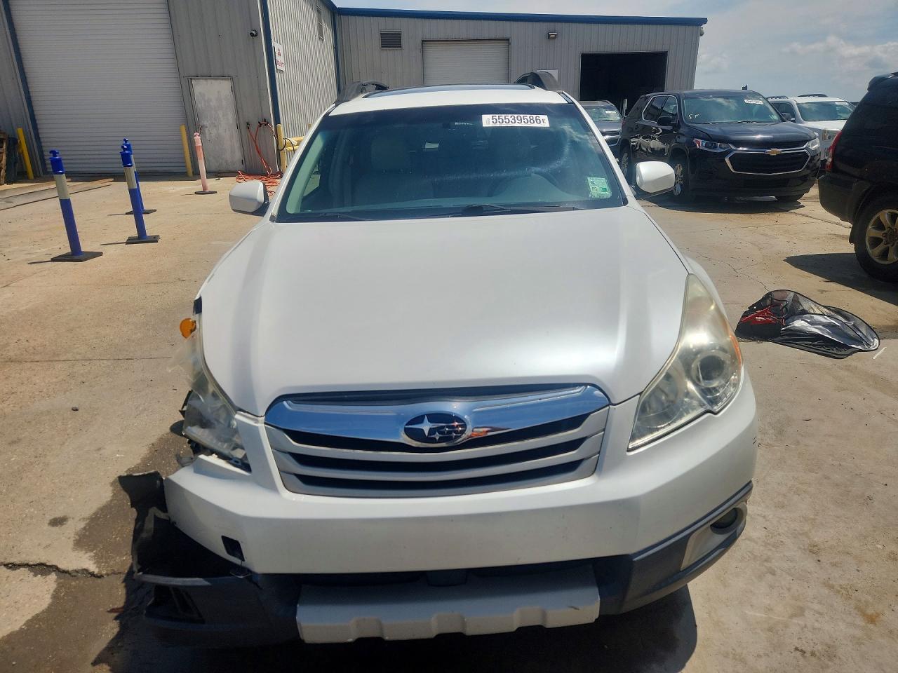 2011 Subaru Outback 2.5i Limited Белый vin: 4S4BRBKC9B3346742