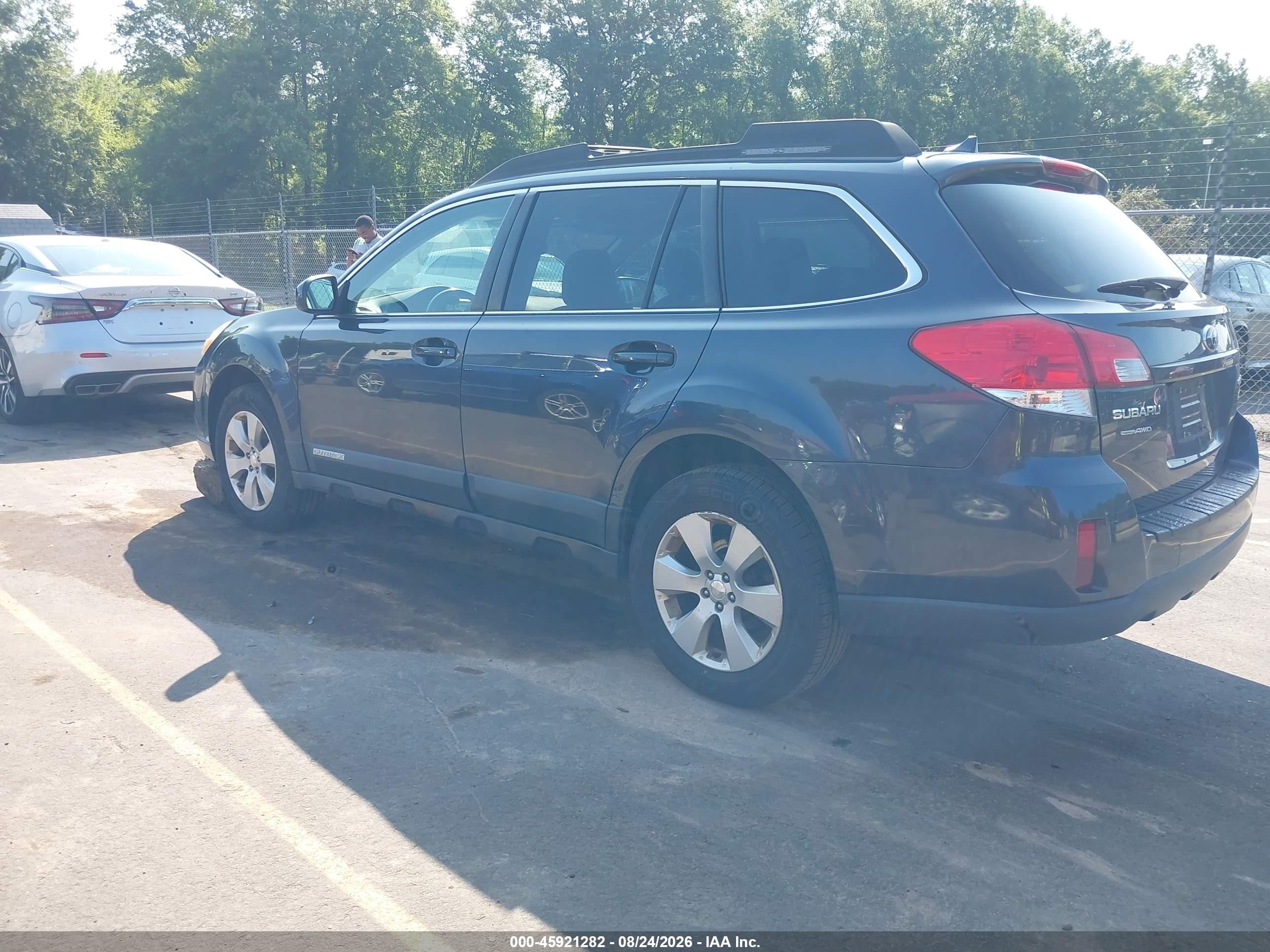 2011 Subaru Outback 2.5i Limited Серый vin: 4S4BRBKC9B3373956