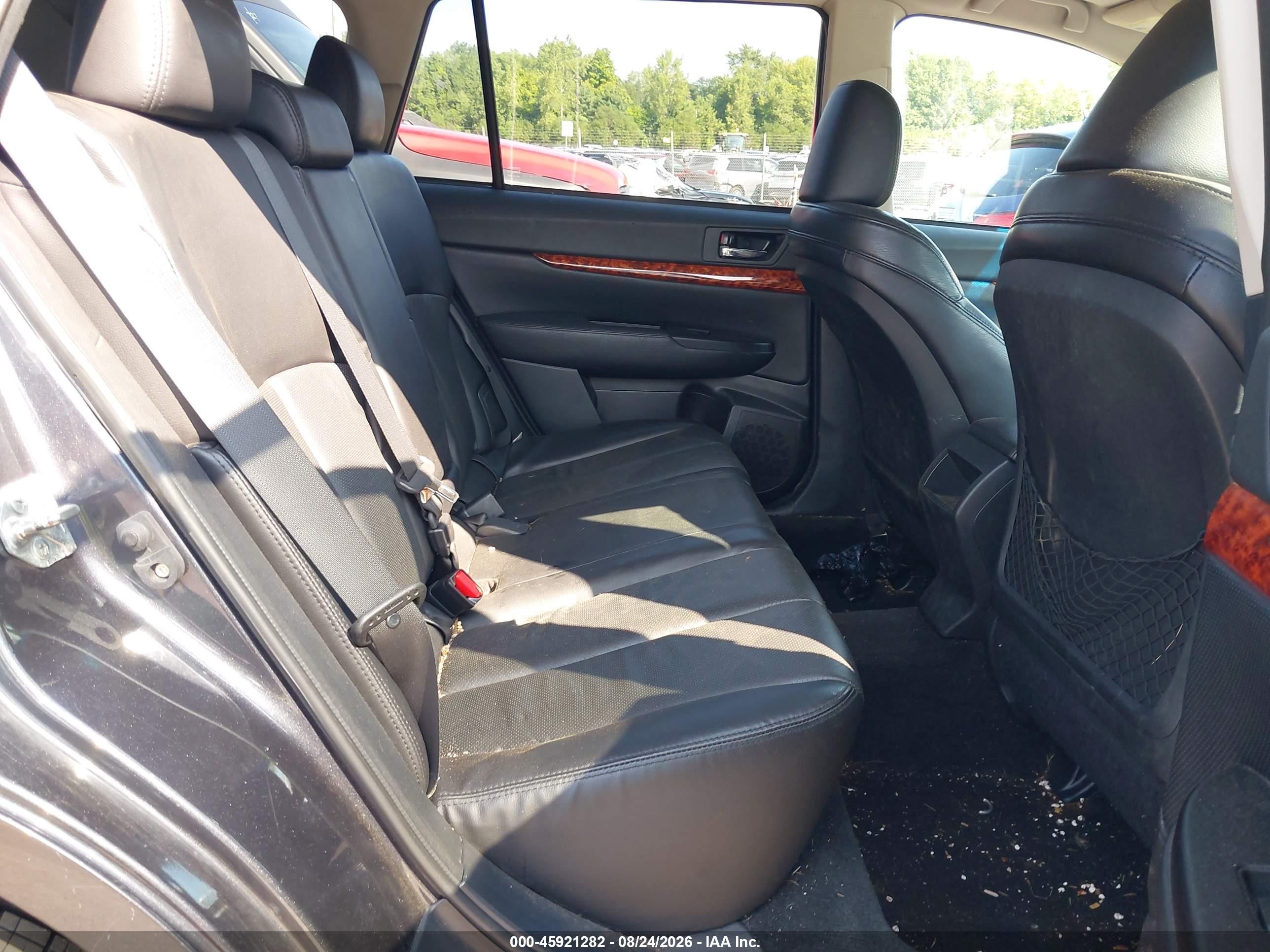 2011 Subaru Outback 2.5i Limited Серый vin: 4S4BRBKC9B3373956