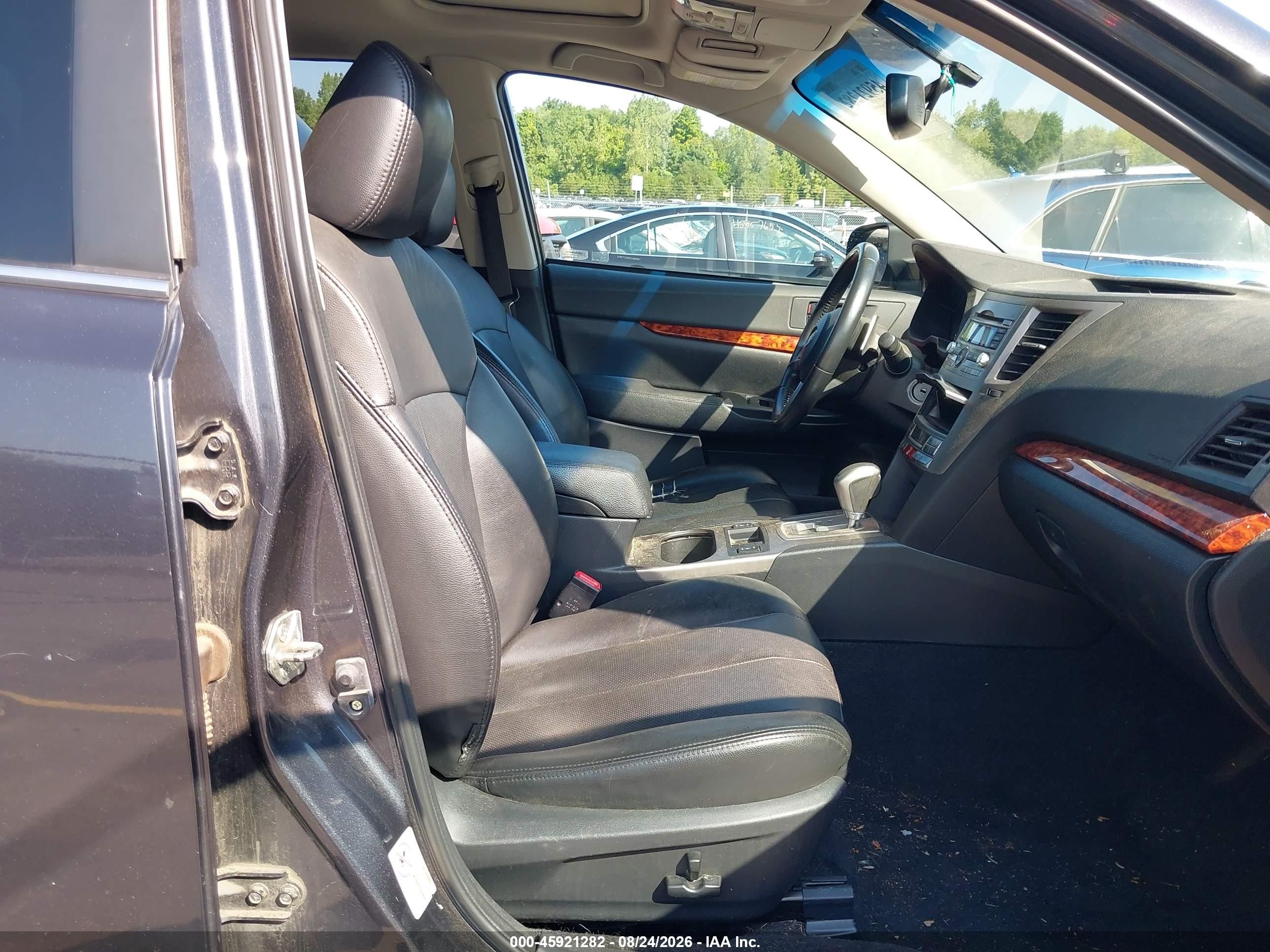 2011 Subaru Outback 2.5i Limited Серый vin: 4S4BRBKC9B3373956