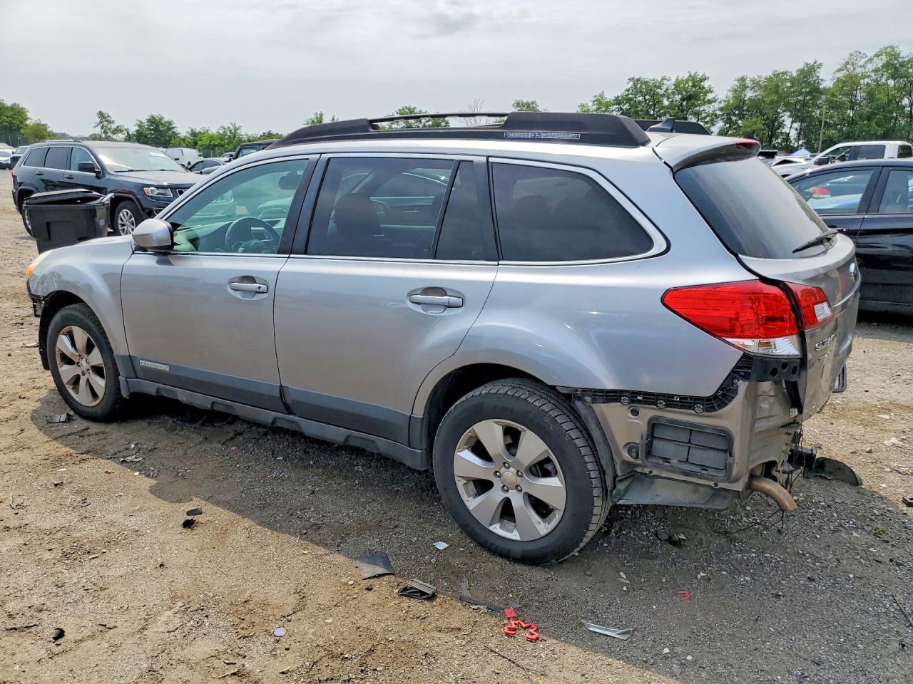 2011 Subaru Outback 2.5i Limited Silver vin: 4S4BRBKC9B3378722