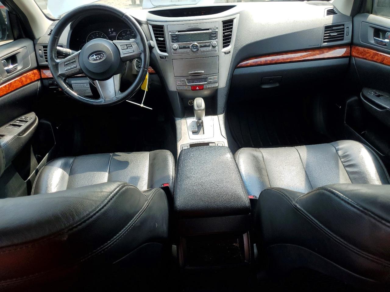 2011 Subaru Outback 2.5i Limited Silver vin: 4S4BRBKC9B3378722