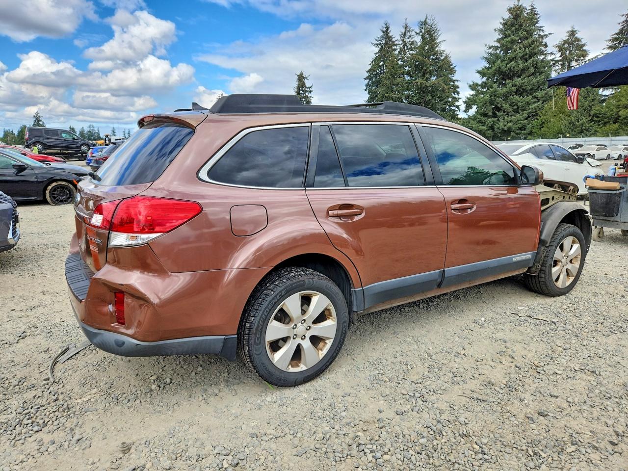 2011 Subaru Outback 2.5i Limited Brown vin: 4S4BRBKC9B3389221