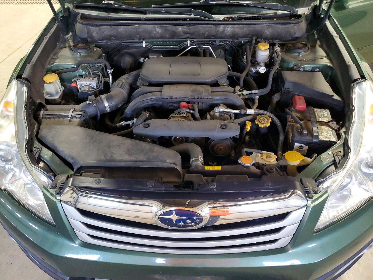 2011 Subaru Outback 2.5i Limited Green vin: 4S4BRBKC9B3446260