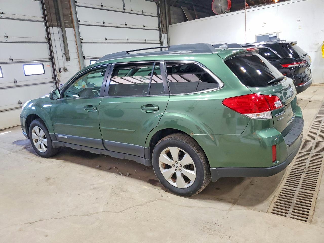 2011 Subaru Outback 2.5i Limited Green vin: 4S4BRBKC9B3446260