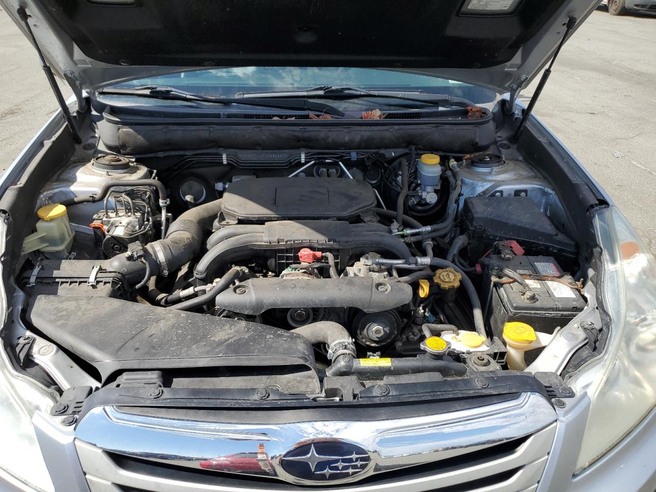 2012 Subaru Outback 2.5i Limited Silver vin: 4S4BRBKC9C3254287