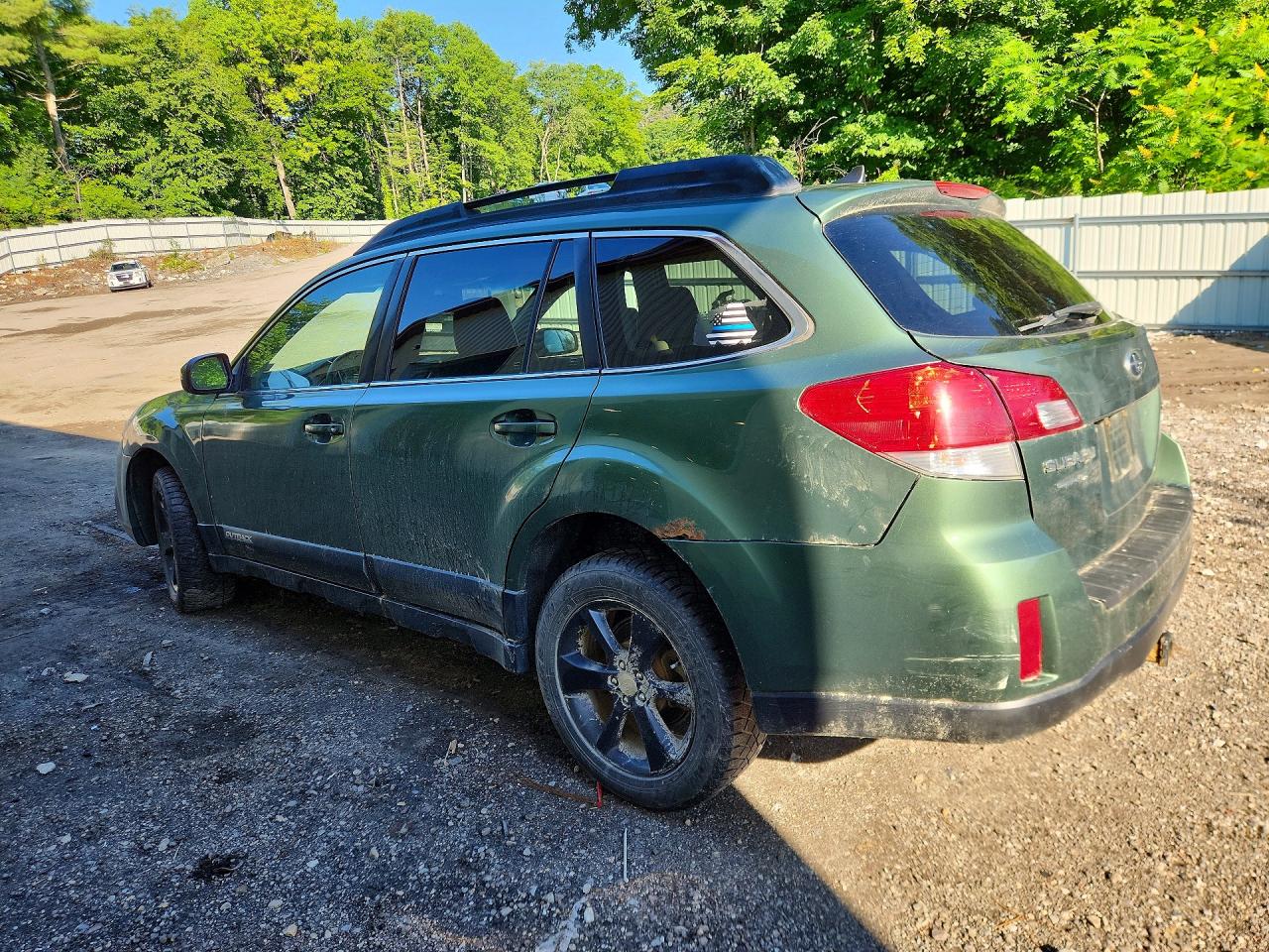 2013 Subaru Outback 2.5i Limited Green vin: 4S4BRBKC9D3213692